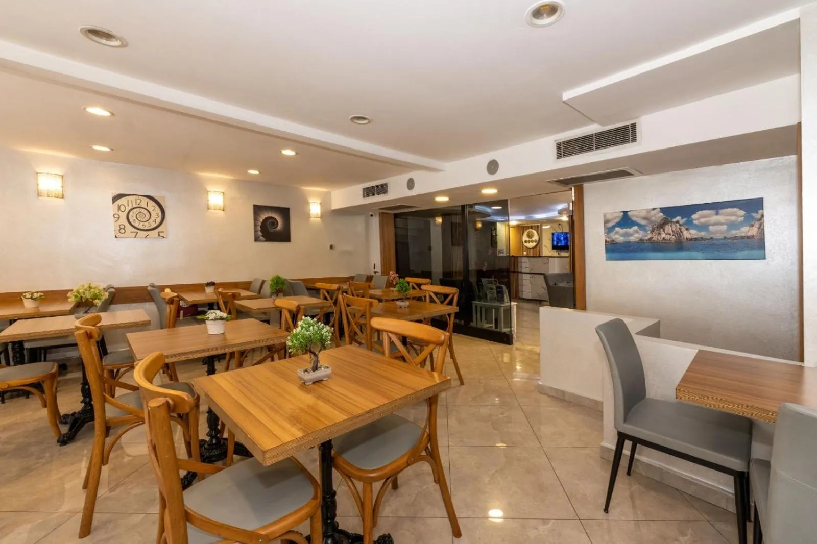 Restaurant/places to eat in GalataportWawhotel