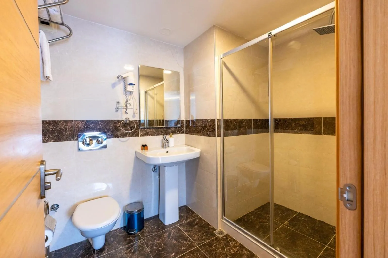 Shower in GalataportWawhotel