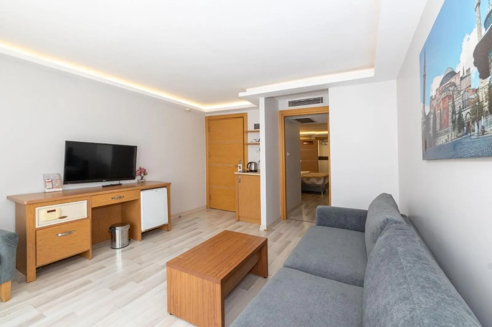 Communal lounge/ TV room in GalataportWawhotel