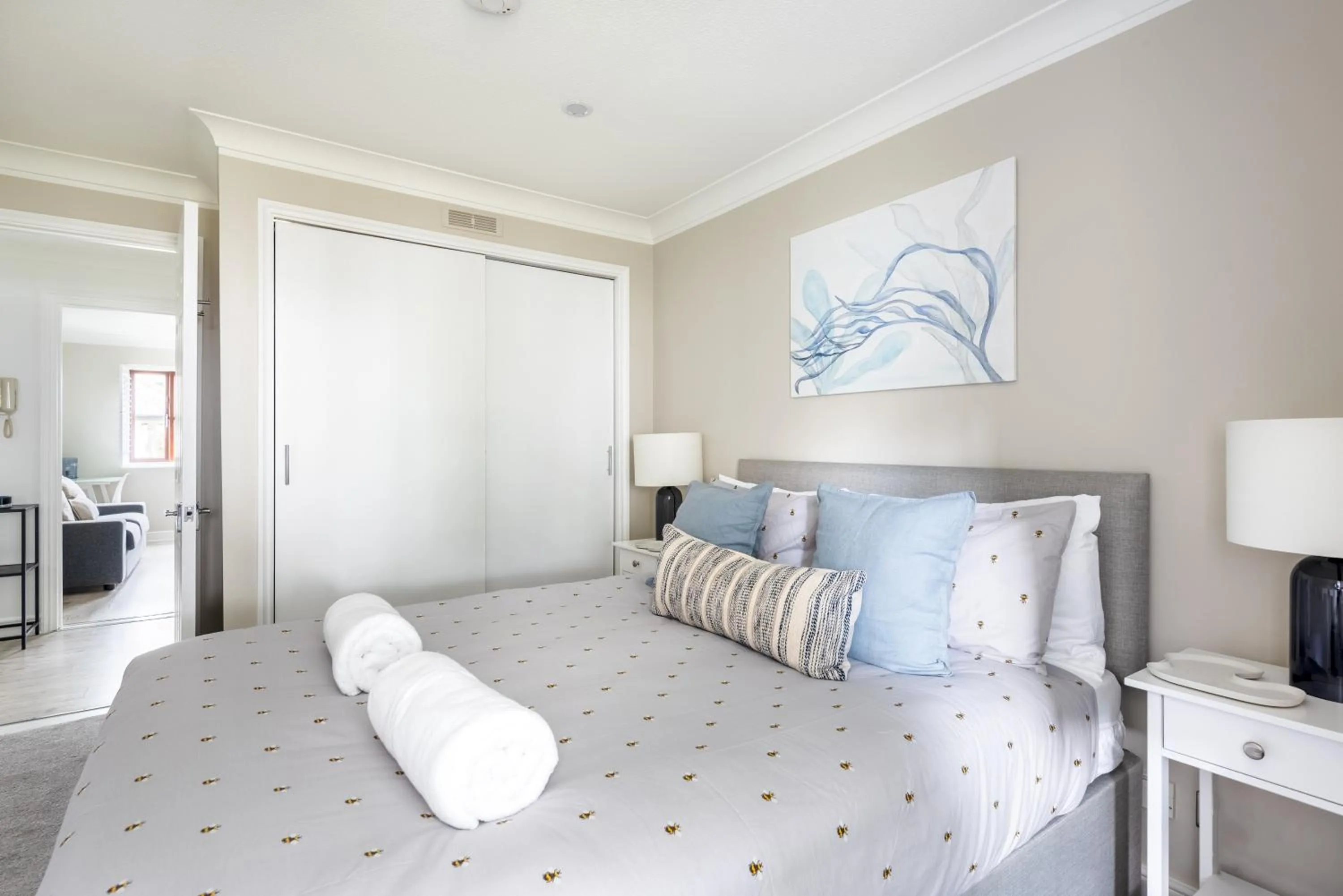 Bedroom, Bed in Hideaway - Exclusive marina development, town centre, with parking