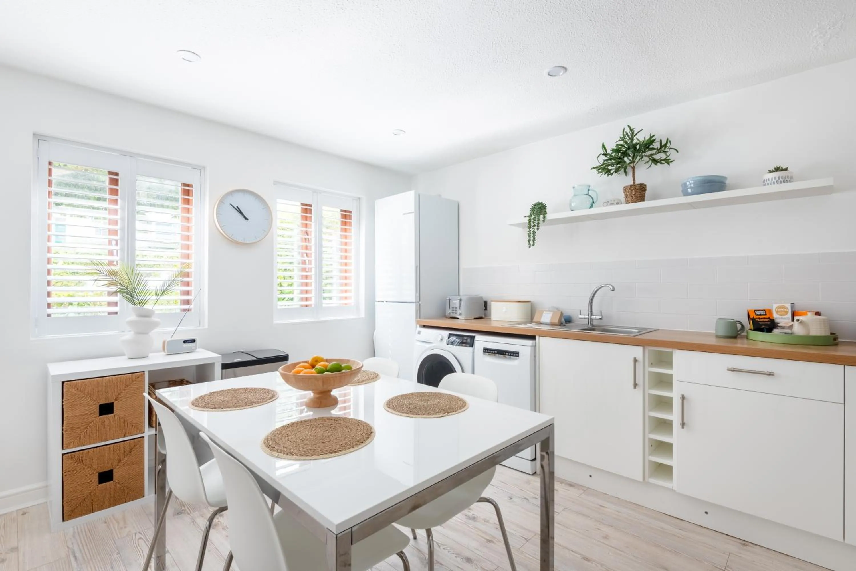 Dining area in Hideaway - Exclusive marina development, town centre, with parking