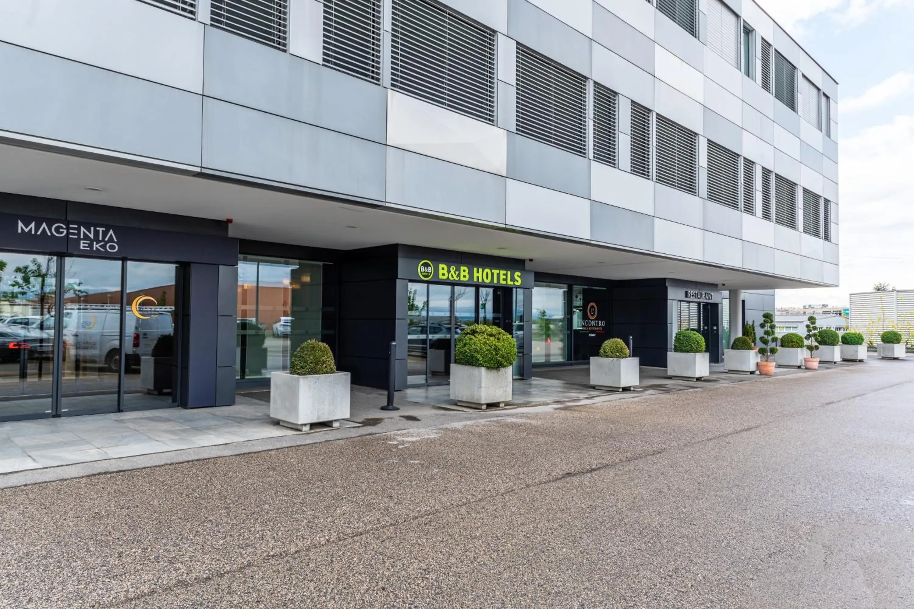 Facade/entrance in B&B HOTEL Lausanne Crissier Facade/entrance in B&B HOTEL Lausanne Crissier