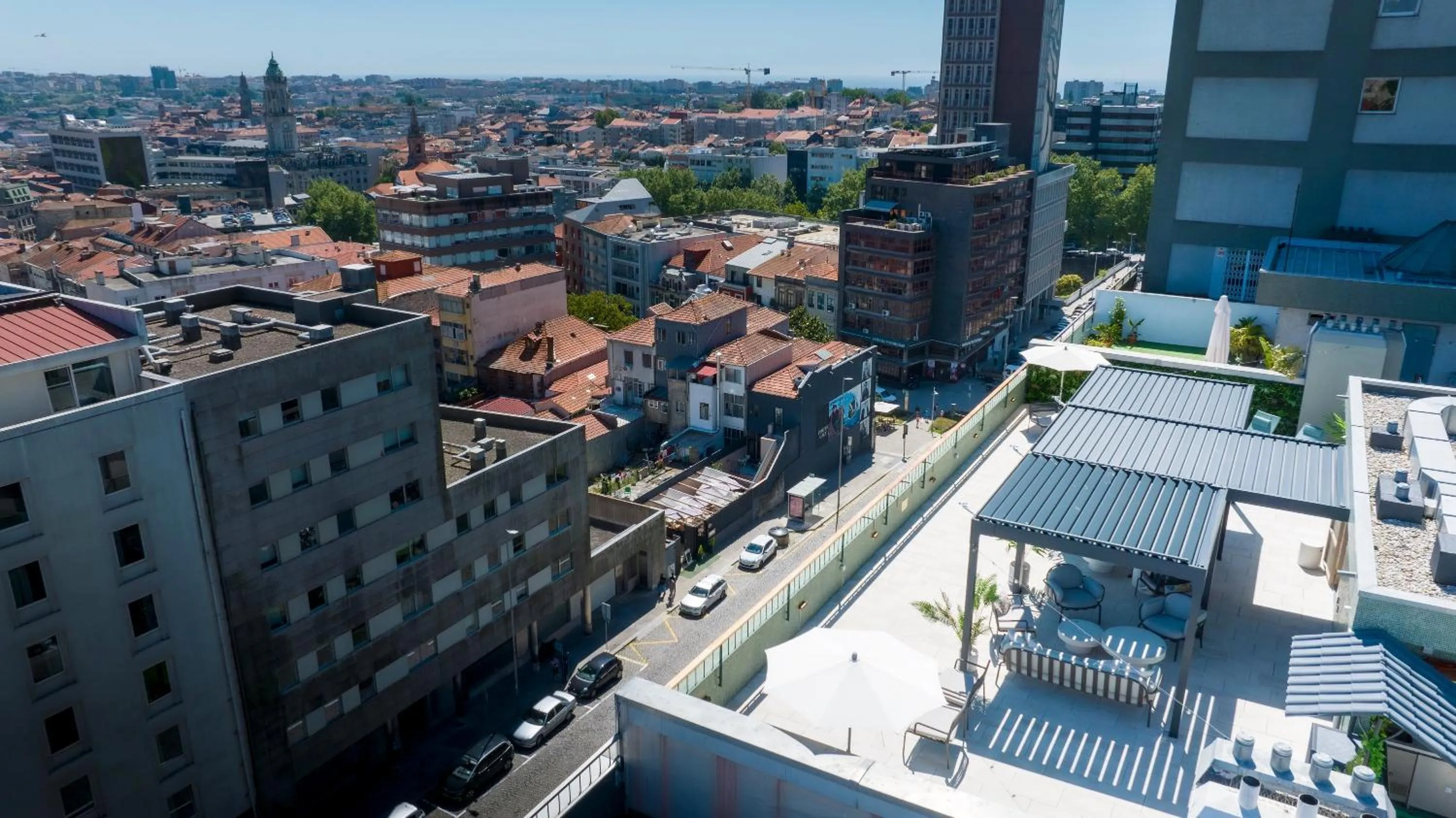 Property building in Acta The Clover