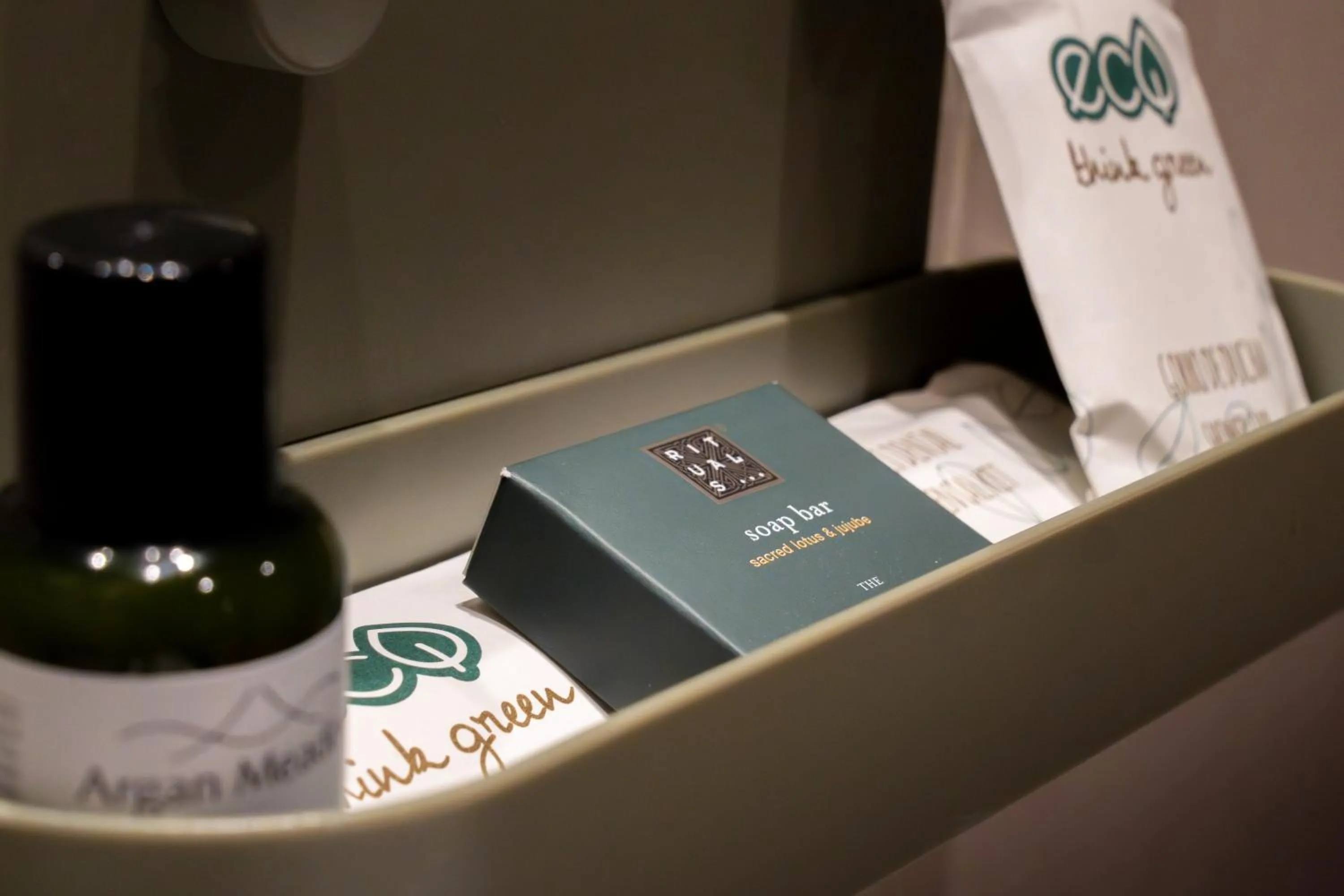 Decorative detail in Acta The Clover