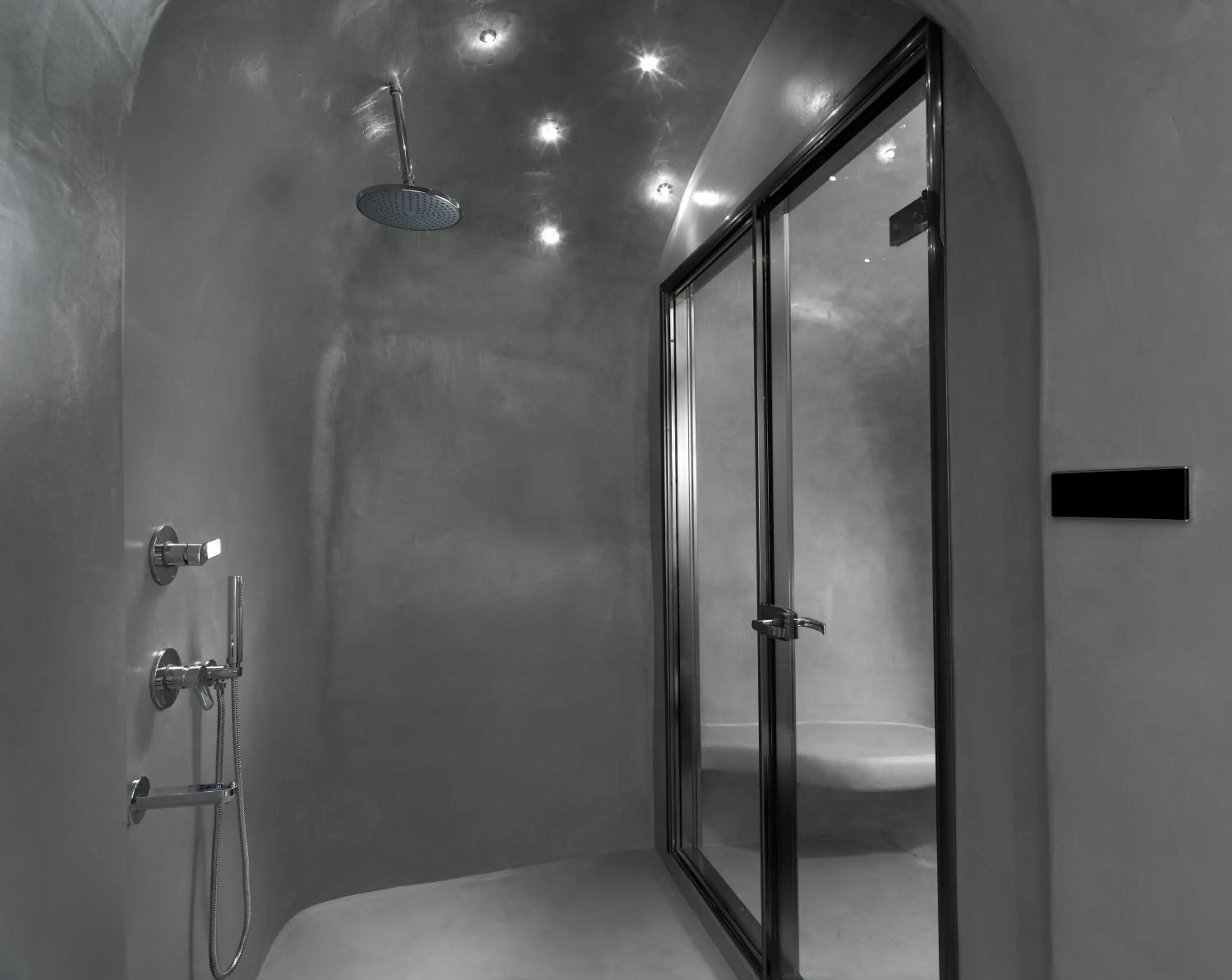 Shower in Tholos Resort