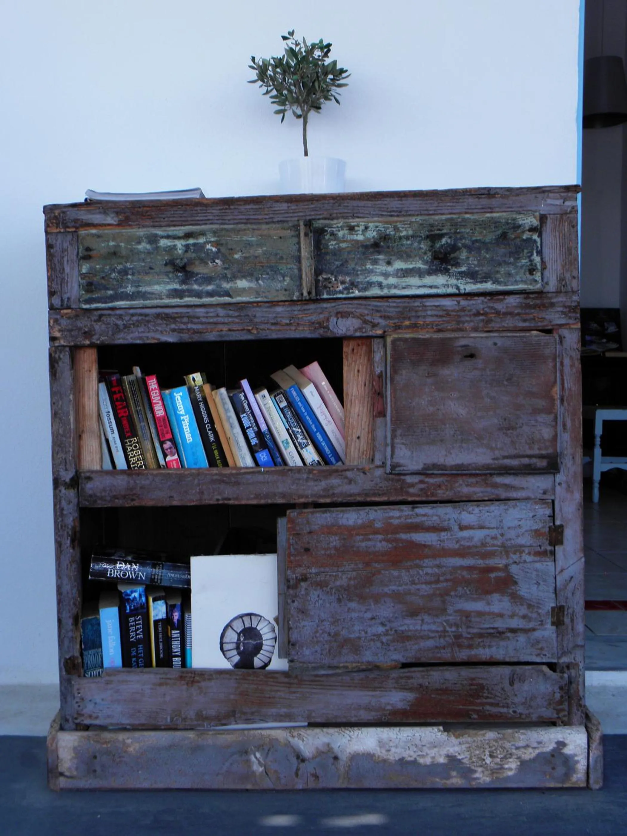 Library in Villa Markezinis