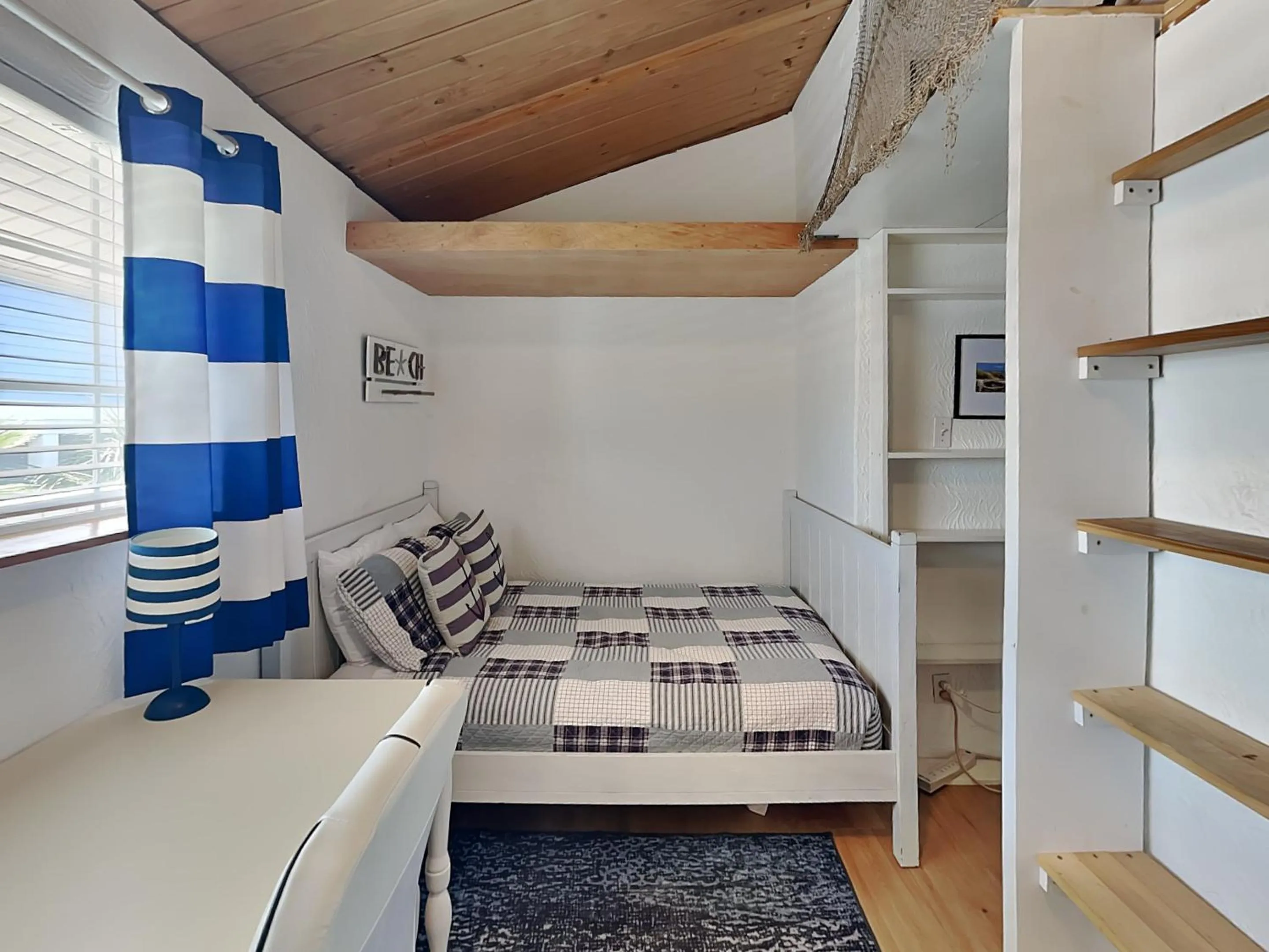 Bed in Barnacle Lodge