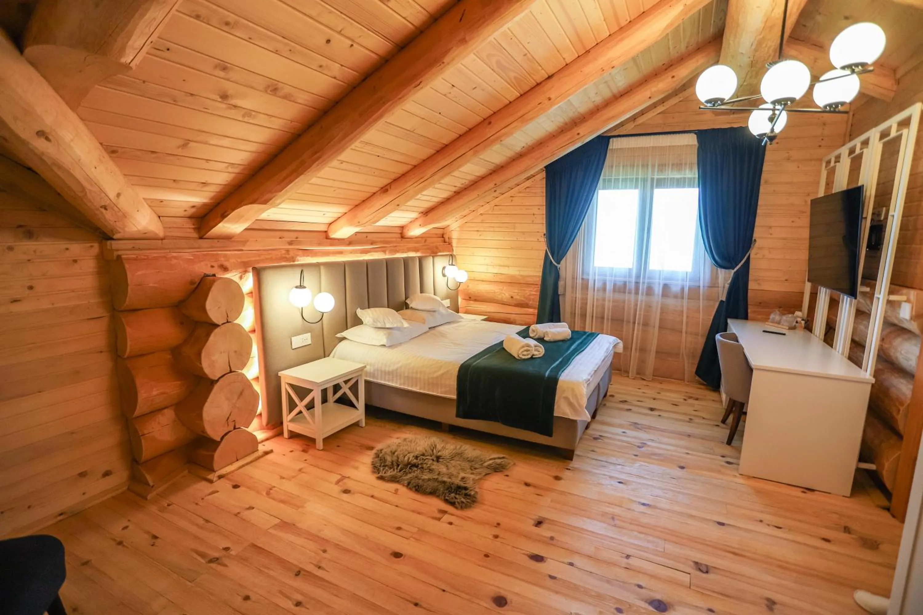 Photo of the whole room, Bed in PENSIUNEA IZABELLA, Izabella Chalet