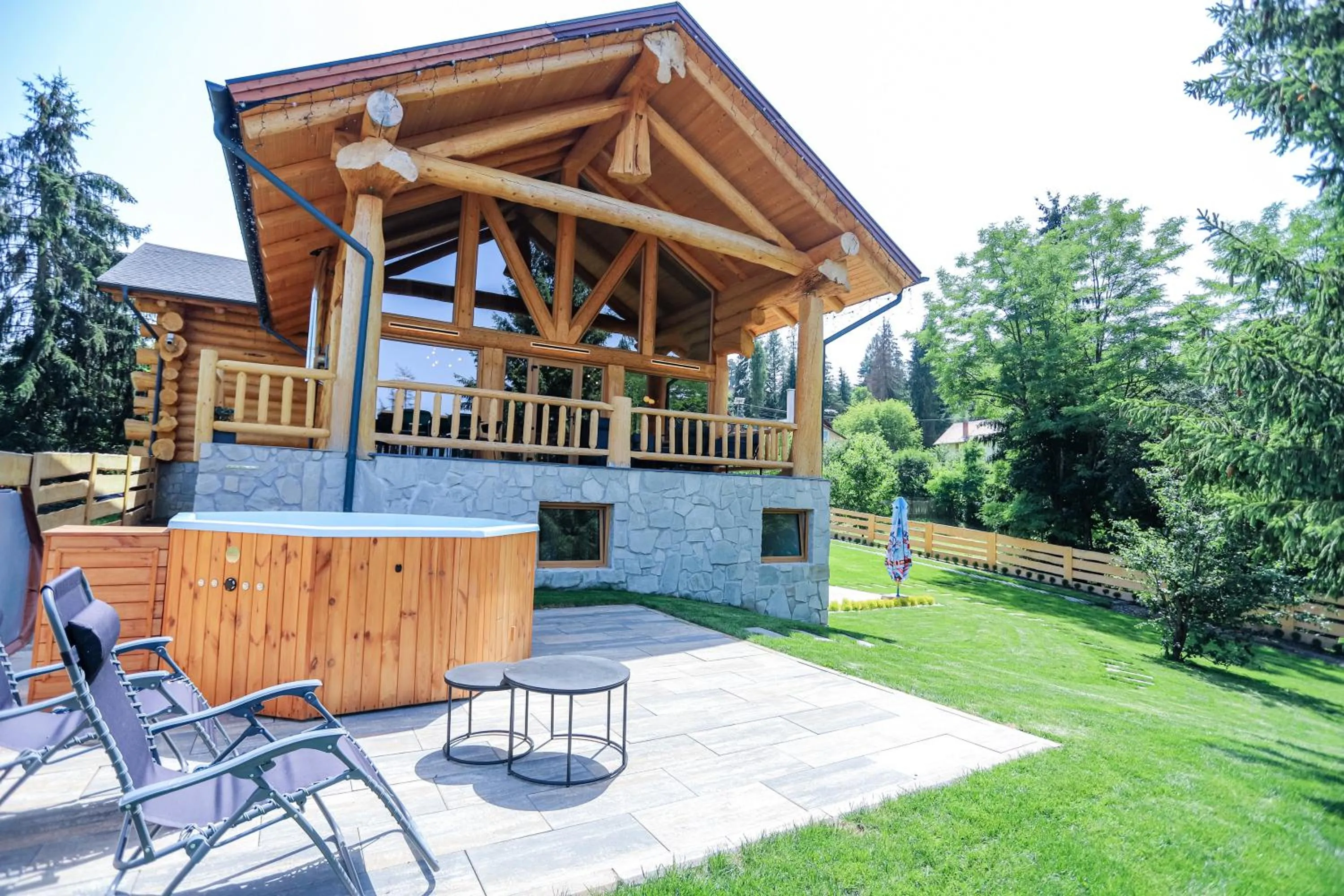 Property building in PENSIUNEA IZABELLA, Izabella Chalet