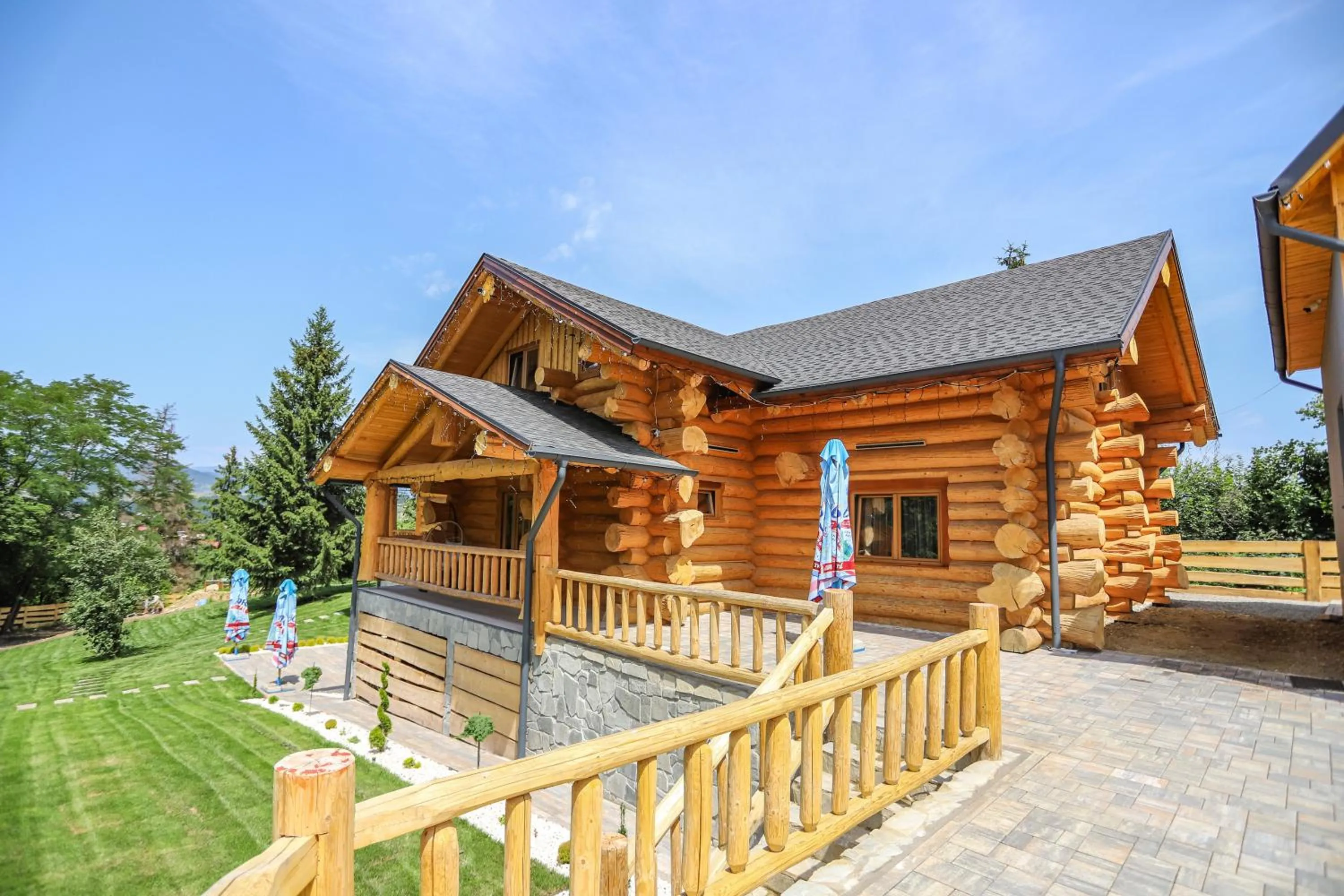 Property building in PENSIUNEA IZABELLA, Izabella Chalet