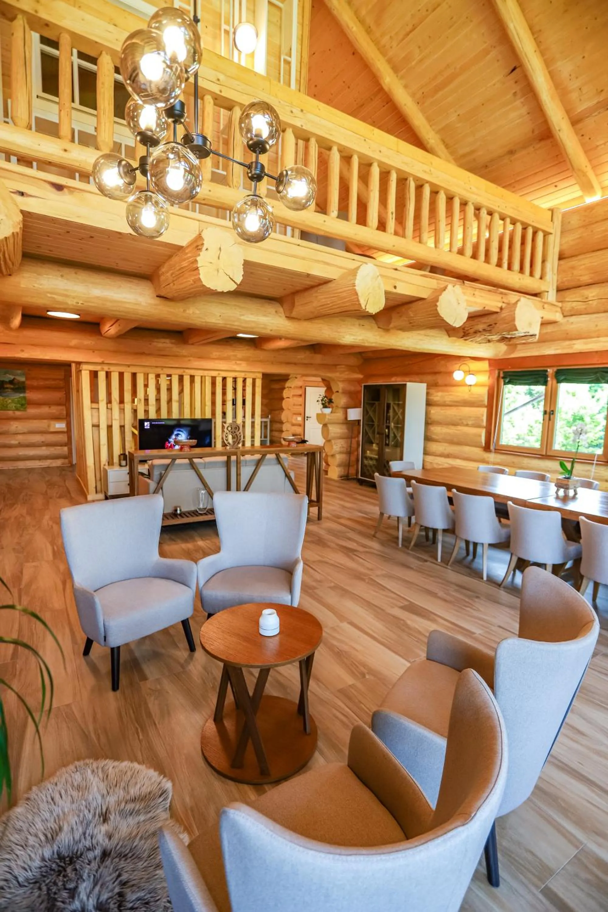 Restaurant/places to eat in PENSIUNEA IZABELLA, Izabella Chalet