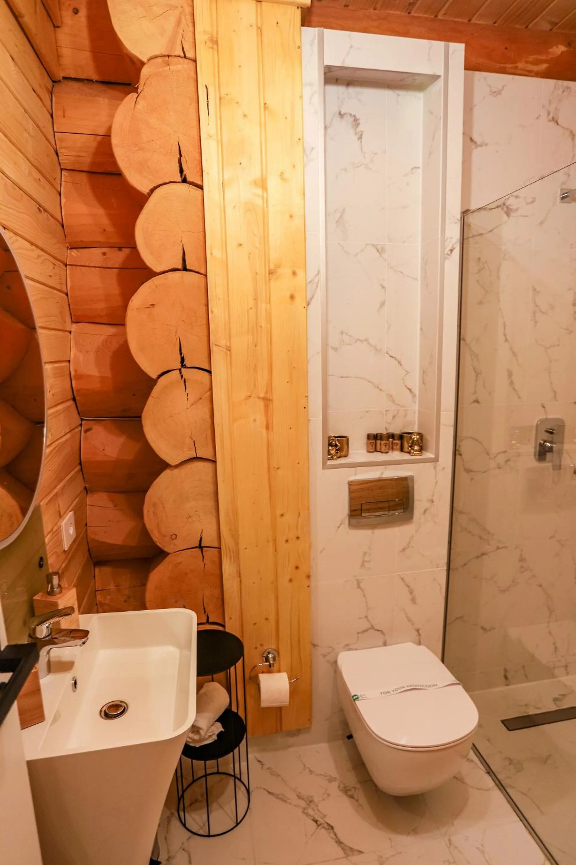 Bathroom in PENSIUNEA IZABELLA, Izabella Chalet