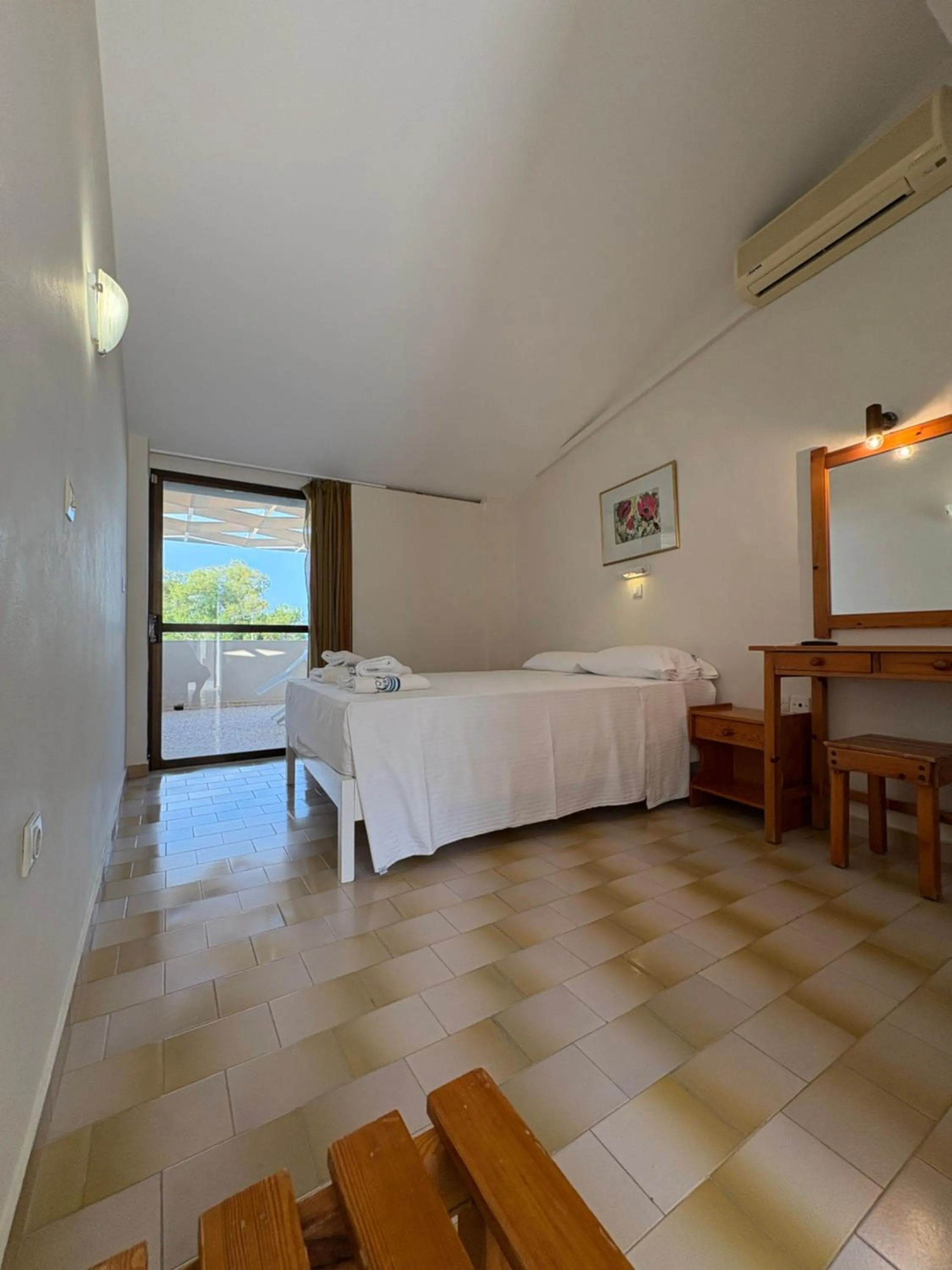 Hotel Benitses Arches