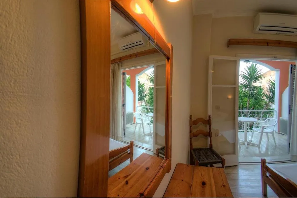 Hotel Benitses Arches