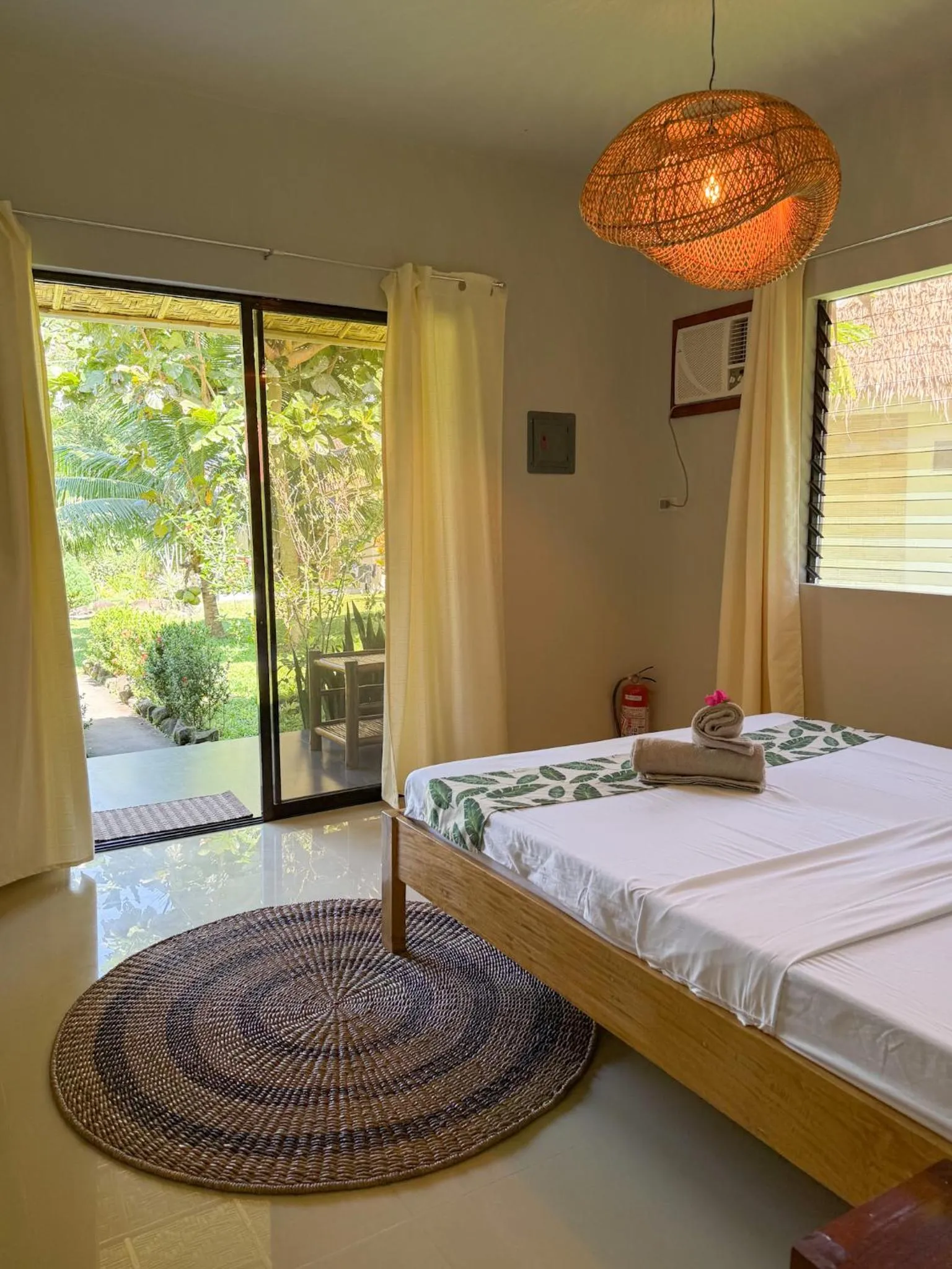 Bedroom, Bed in Happy Coconut Camiguin