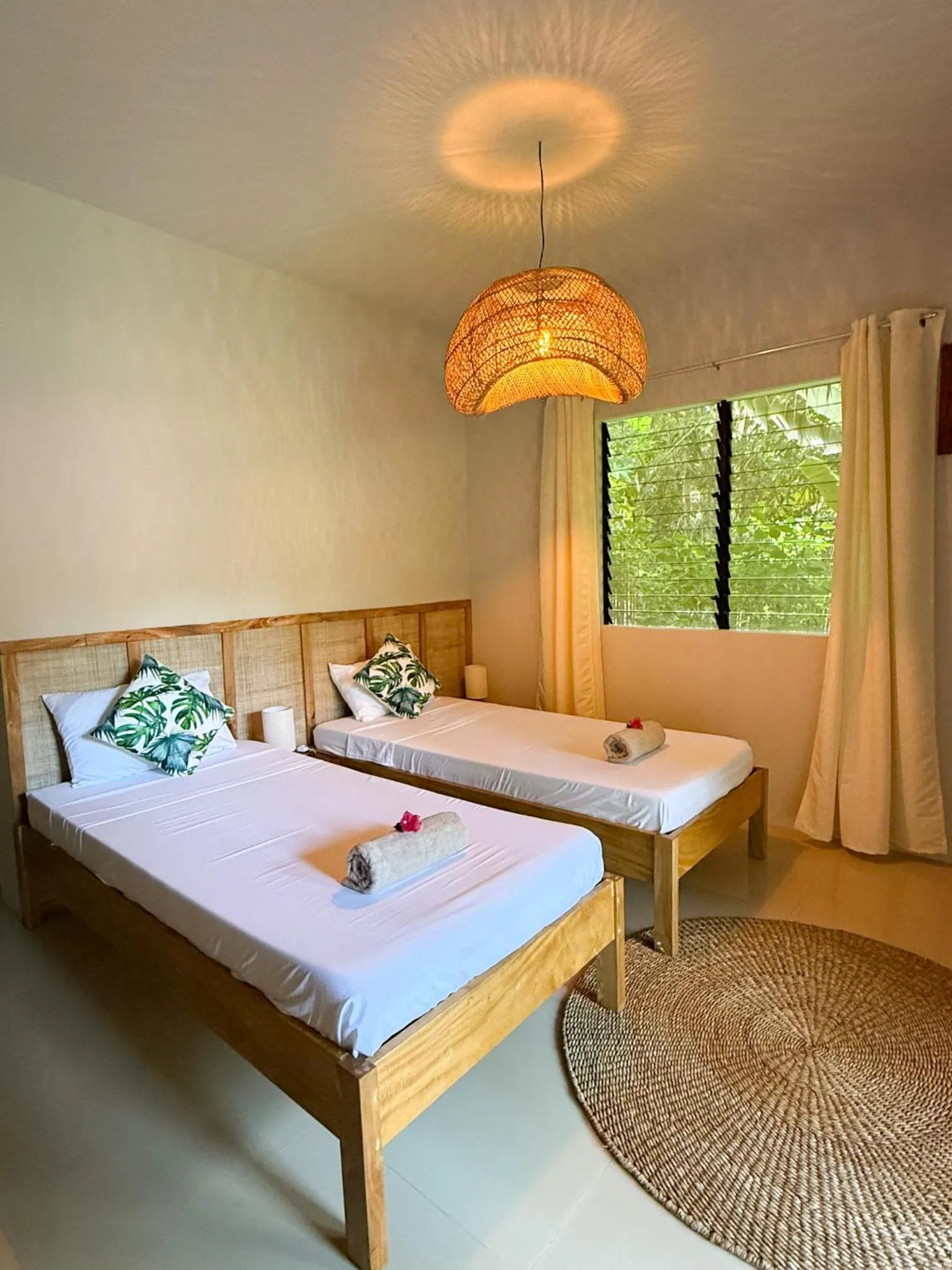 Bedroom, Bed in Happy Coconut Camiguin