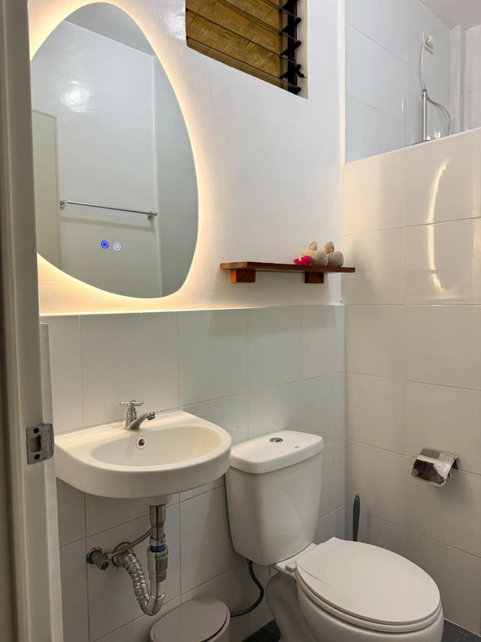 Bathroom in Happy Coconut Camiguin