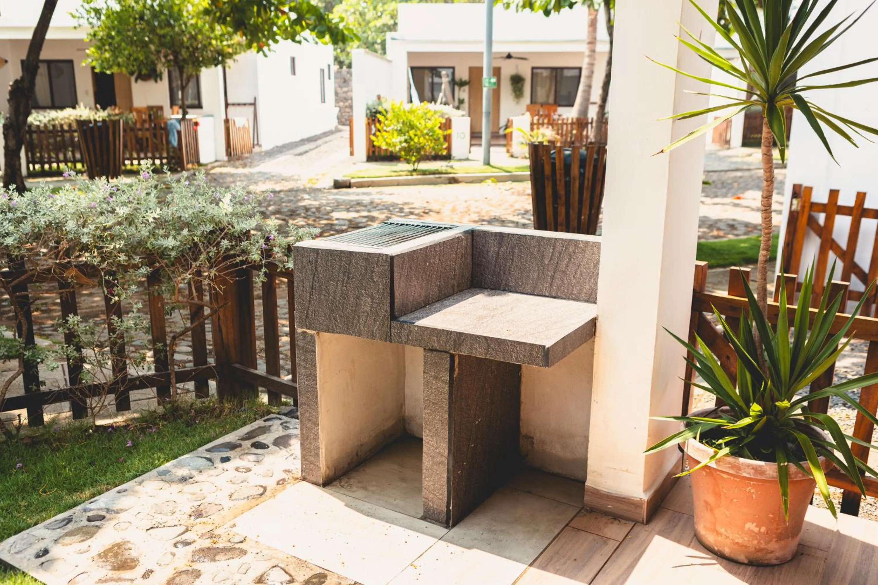 BBQ facilities in Coco Surf Tropical Village