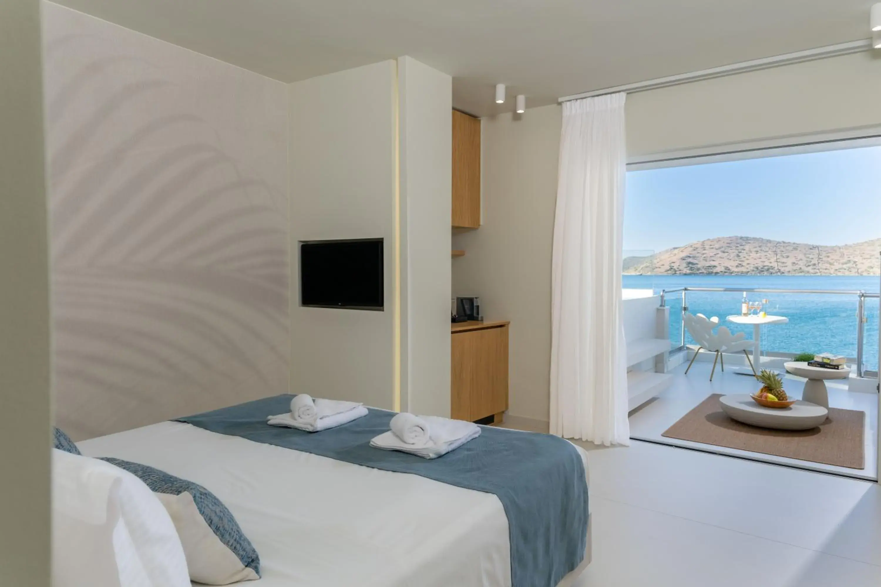 Property building, Bed in Elounda Akti Olous (Adults Only) Property building, Bed in Elounda Akti Olous (Adults Only)