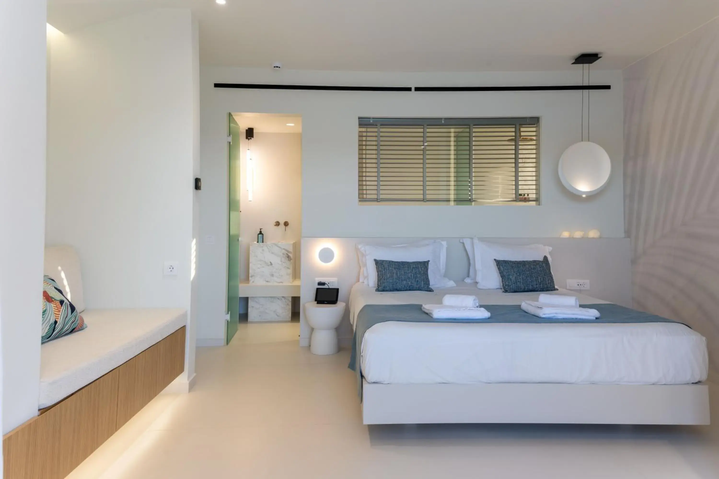 Property building, Bed in Elounda Akti Olous (Adults Only) Property building, Bed in Elounda Akti Olous (Adults Only)