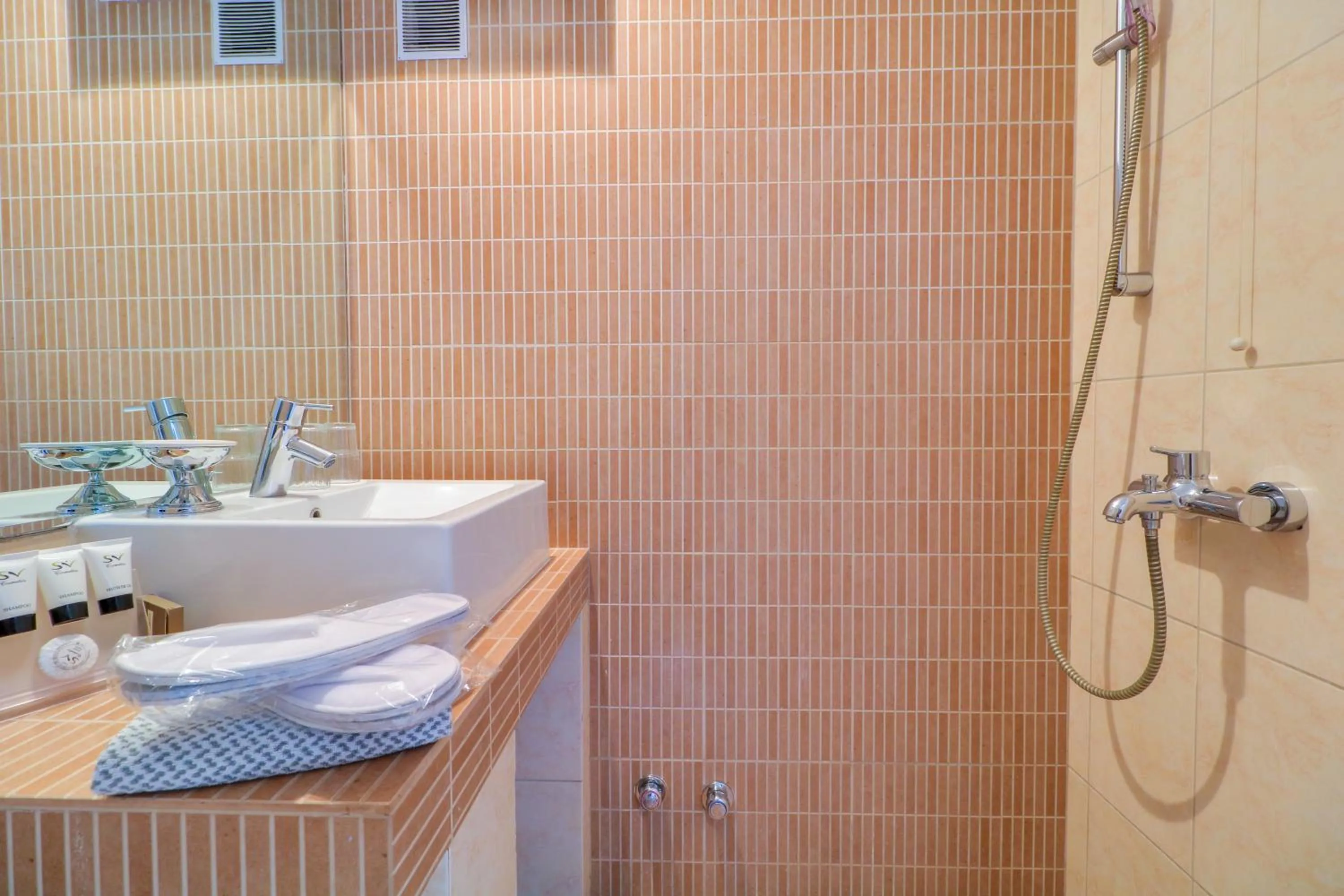 Bathroom in Palace Hotel Glyfada