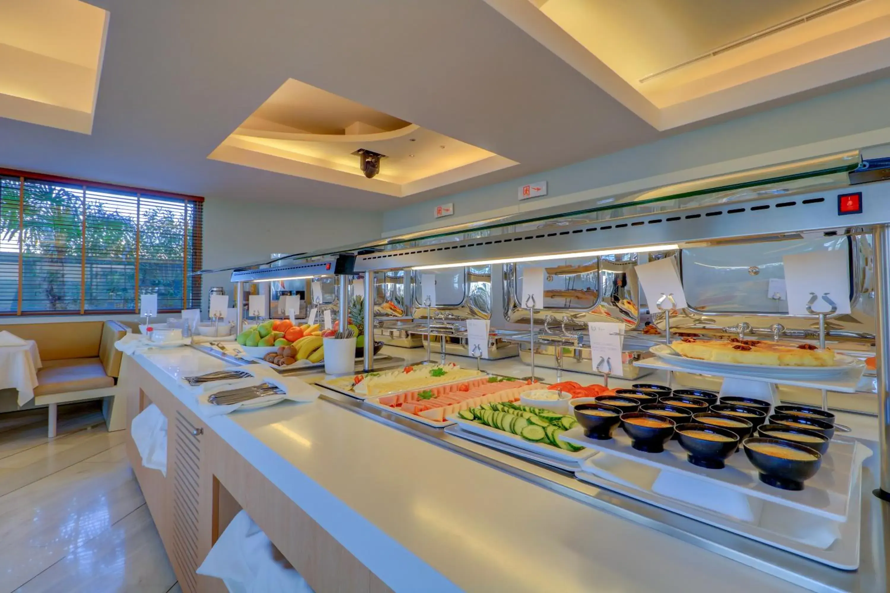 Restaurant/places to eat in Palace Hotel Glyfada Restaurant/places to eat in Palace Hotel Glyfada