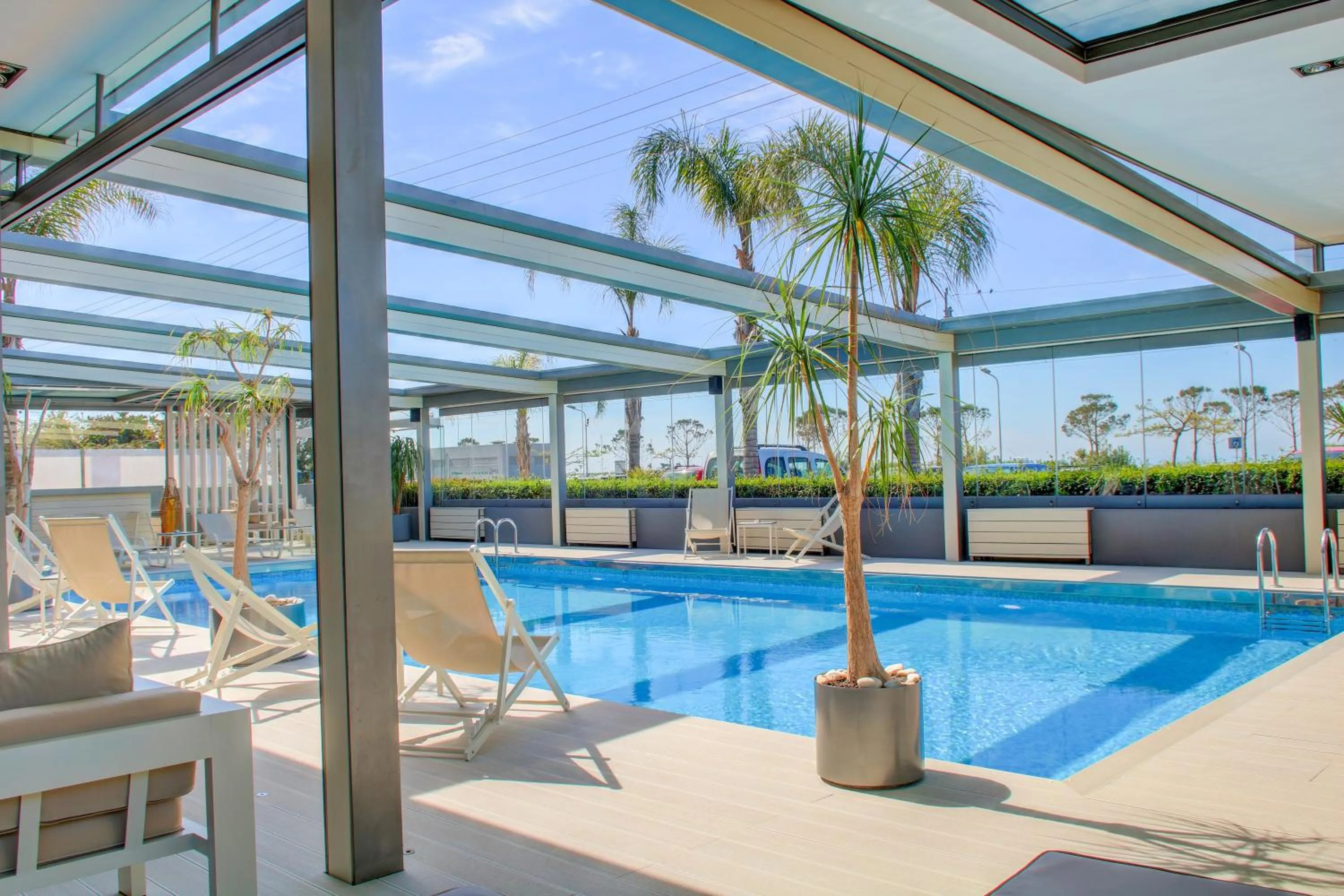 Swimming pool in Palace Hotel Glyfada