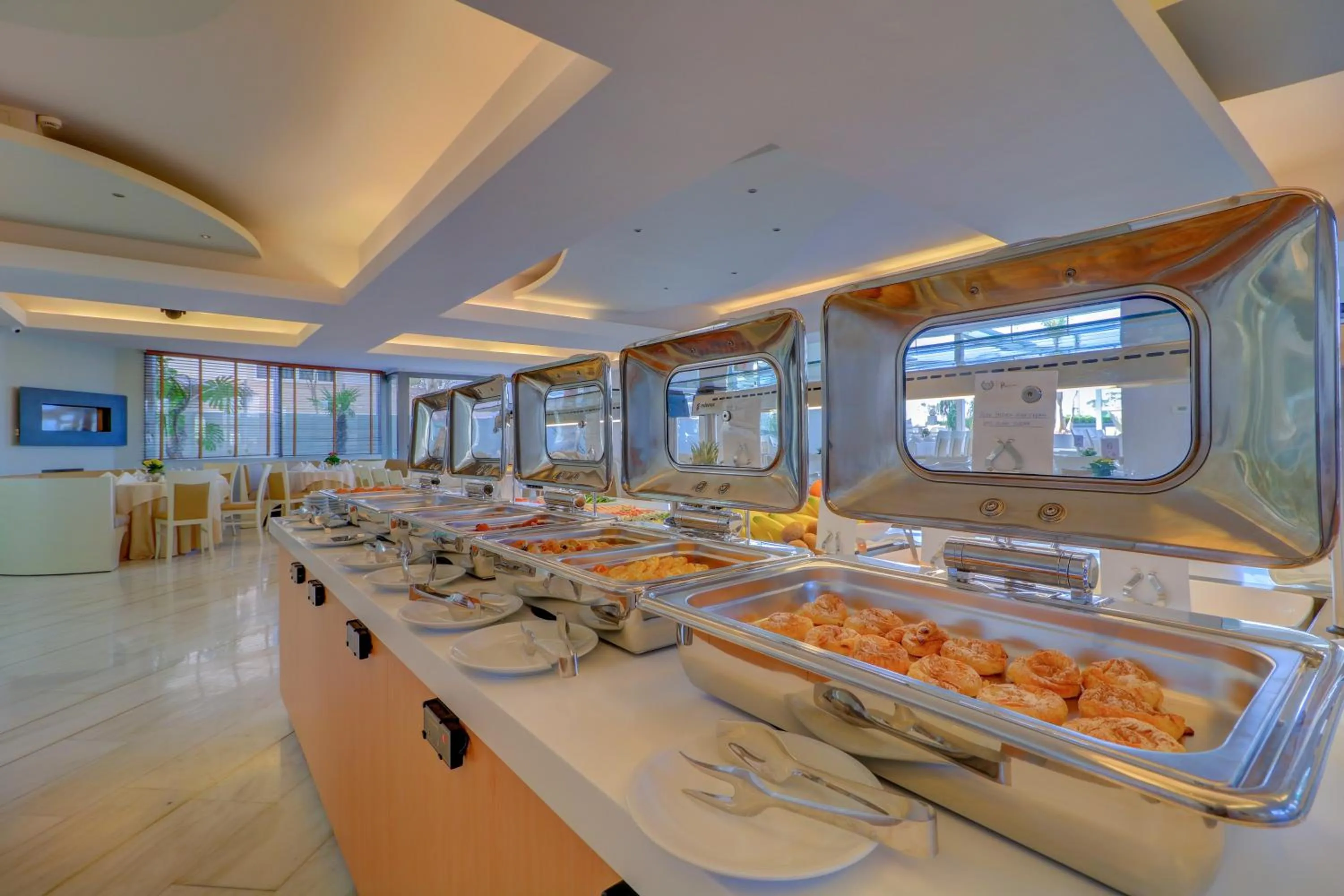 Food and drinks in Palace Hotel Glyfada