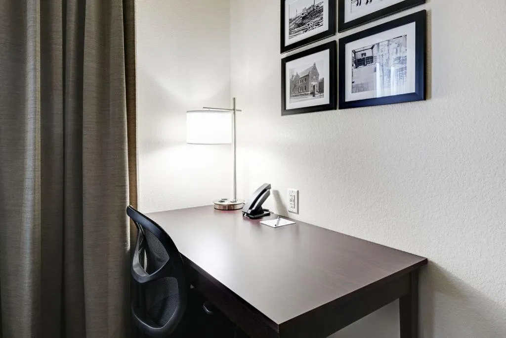 Bedroom in Cobblestone Hotel & Suites - Mosinee