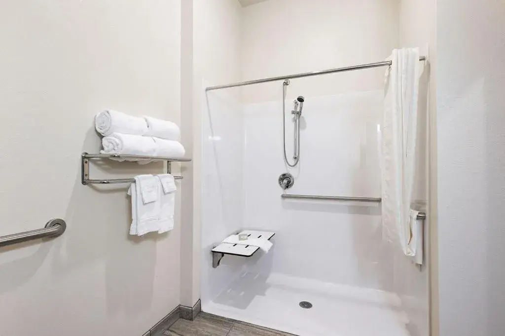 Studio - Disability Access in Cobblestone Hotel & Suites - Mosinee Studio - Disability Access in Cobblestone Hotel & Suites - Mosinee