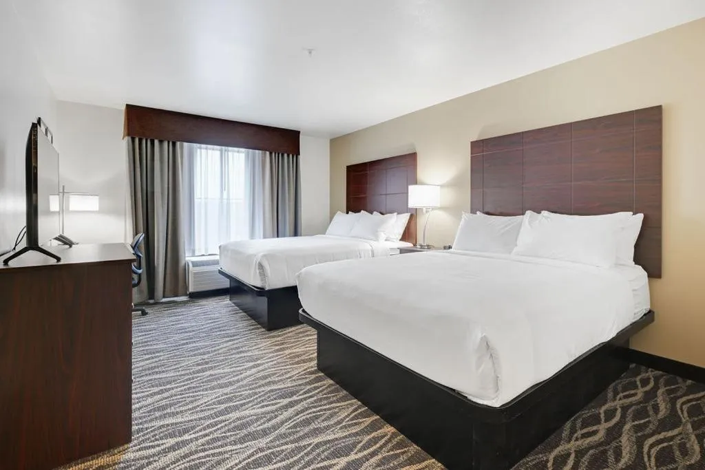 Bed in Cobblestone Hotel & Suites - Mosinee