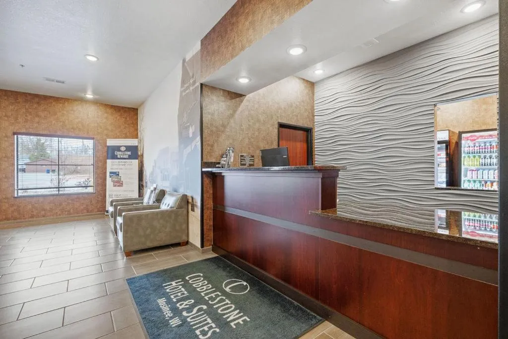Lobby or reception in Cobblestone Hotel & Suites - Mosinee