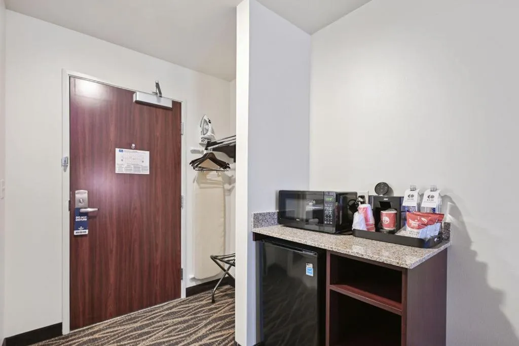 Bedroom in Cobblestone Hotel & Suites - Mosinee