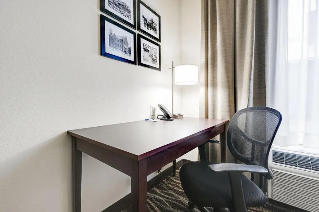 Bedroom in Cobblestone Hotel & Suites - Mosinee