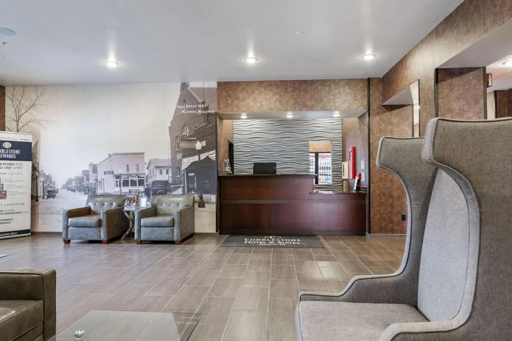 Lobby or reception in Cobblestone Hotel & Suites - Mosinee
