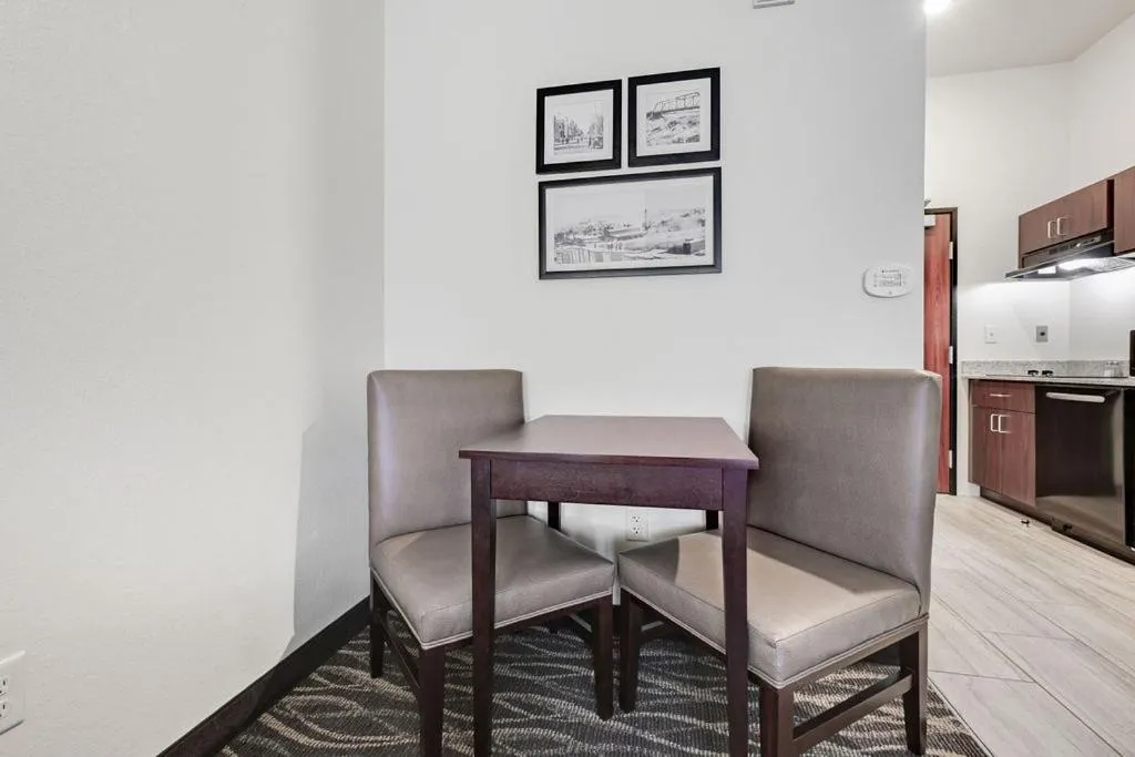 Dining area in Cobblestone Hotel & Suites - Mosinee
