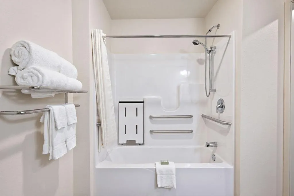 Cobblestone Hotel & Suites - Mosinee