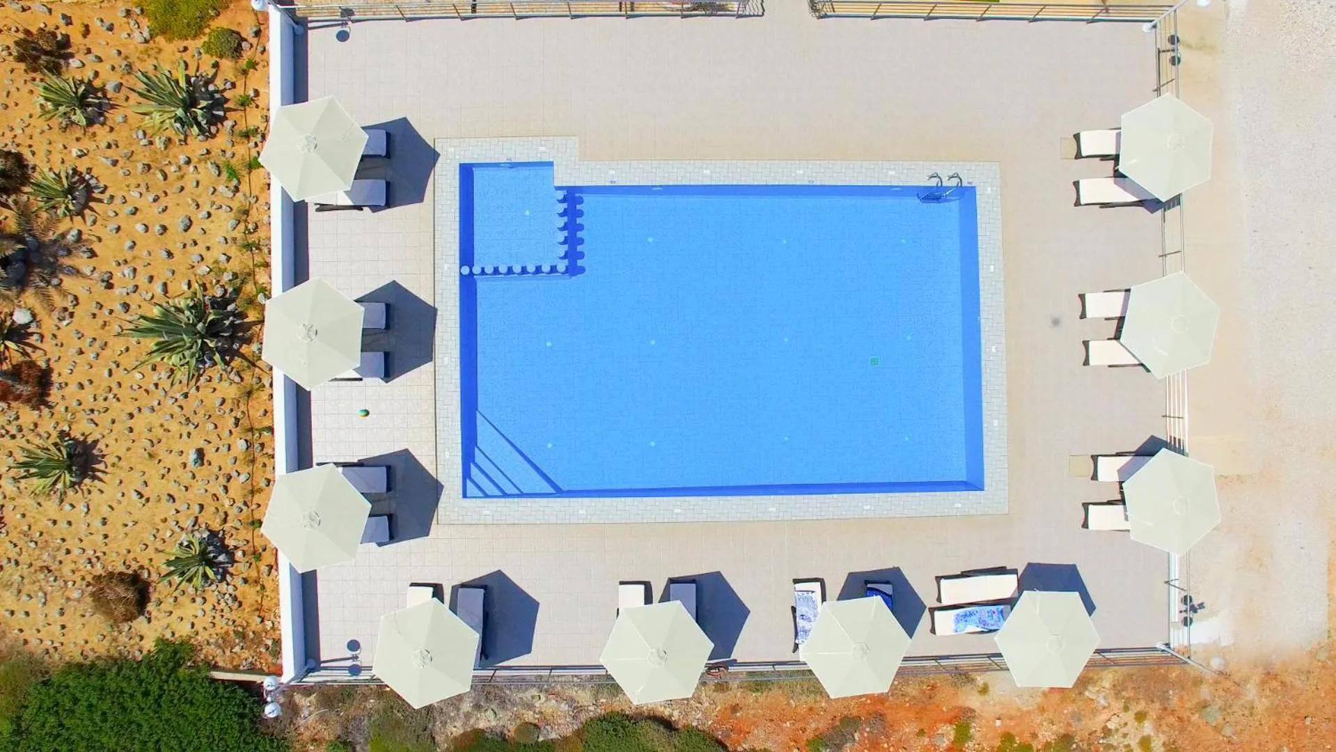 Swimming pool in Nanakis Beach Apartments