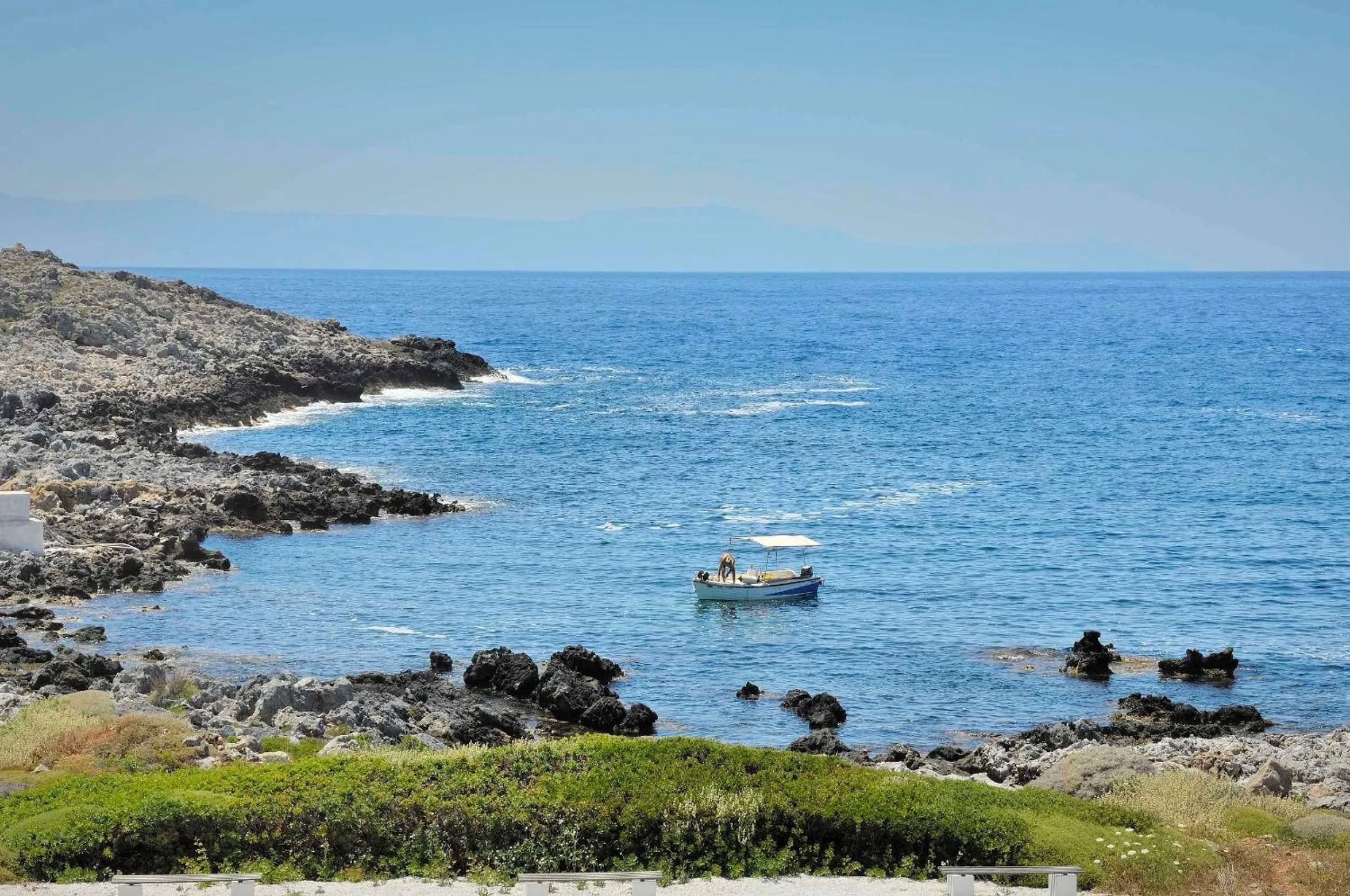 Area and facilities in Nanakis Beach Apartments