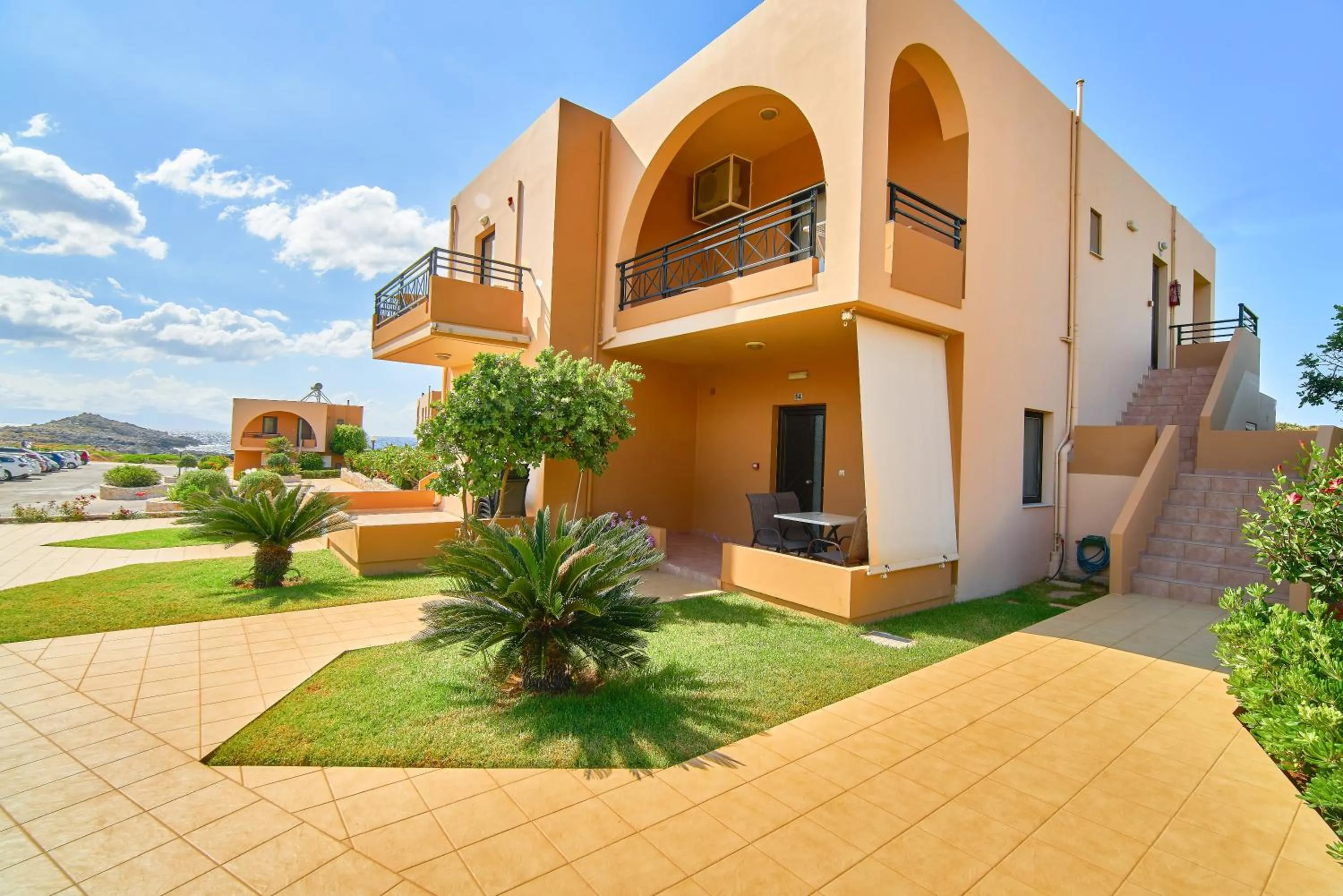 Garden view in Nanakis Beach Apartments