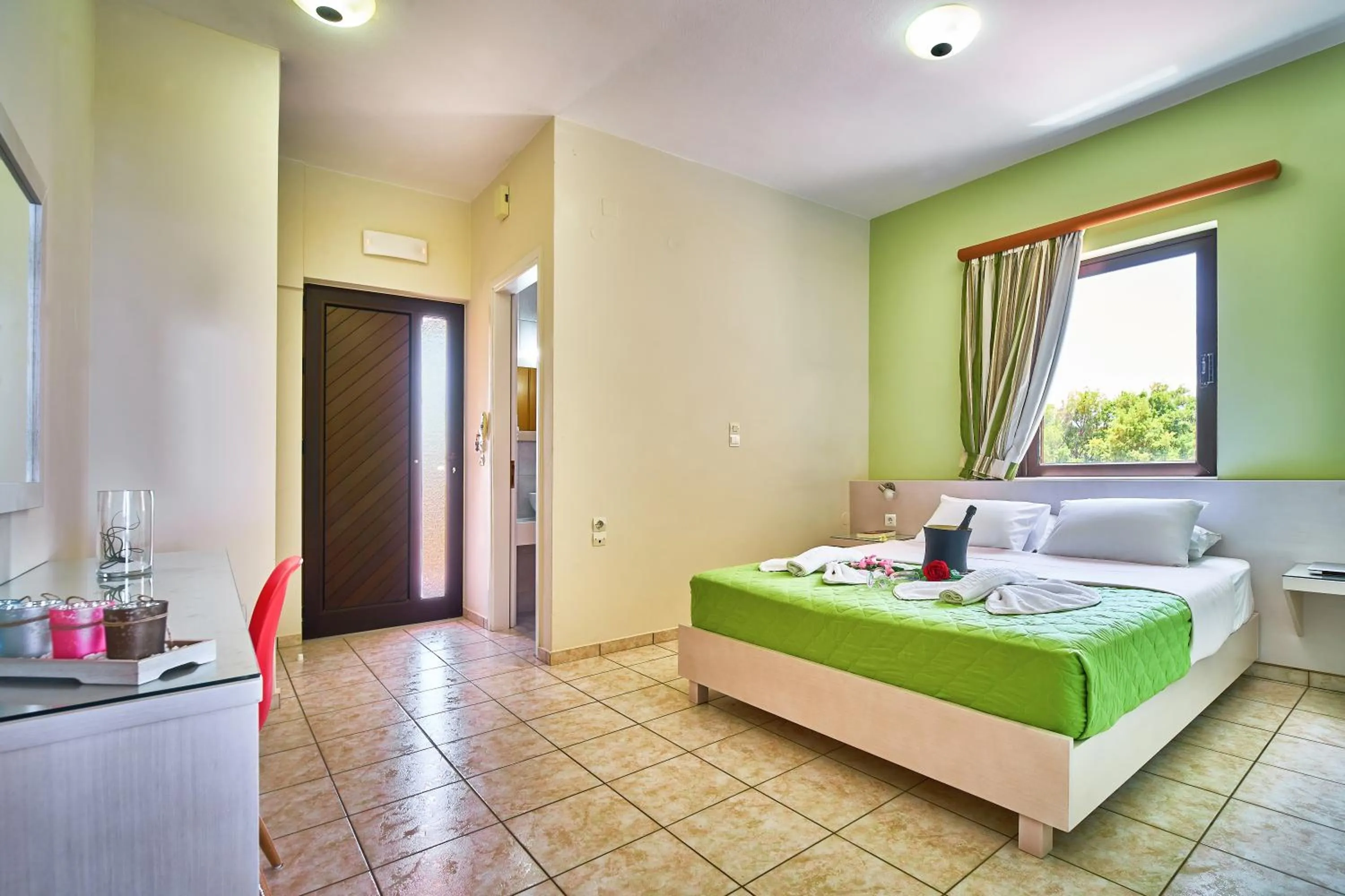 Bedroom, Bed in Nanakis Beach Apartments