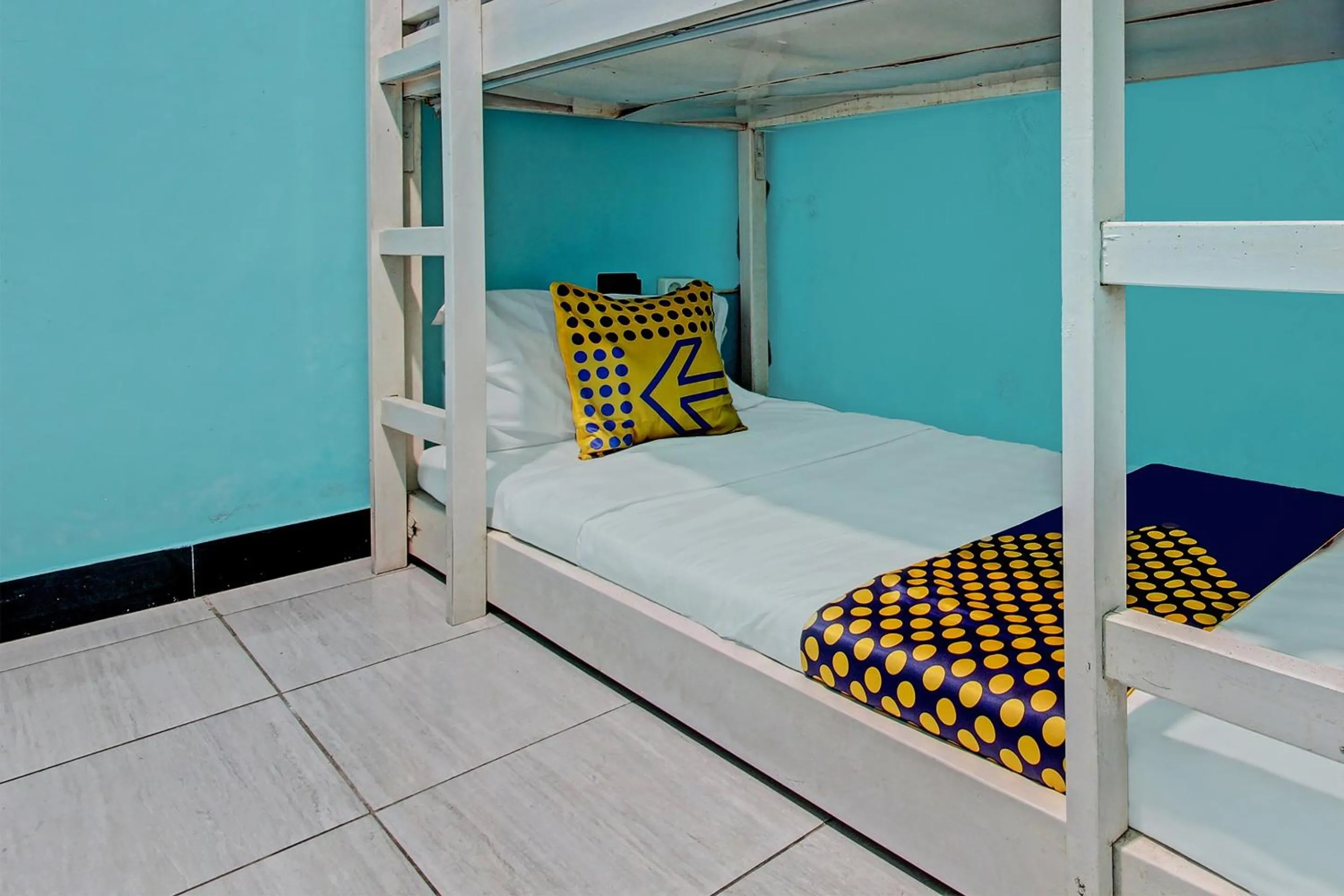 Bedroom, Bed in Hotel O Lobak Hostel CapsuleNearAyam Goreng Terowongan