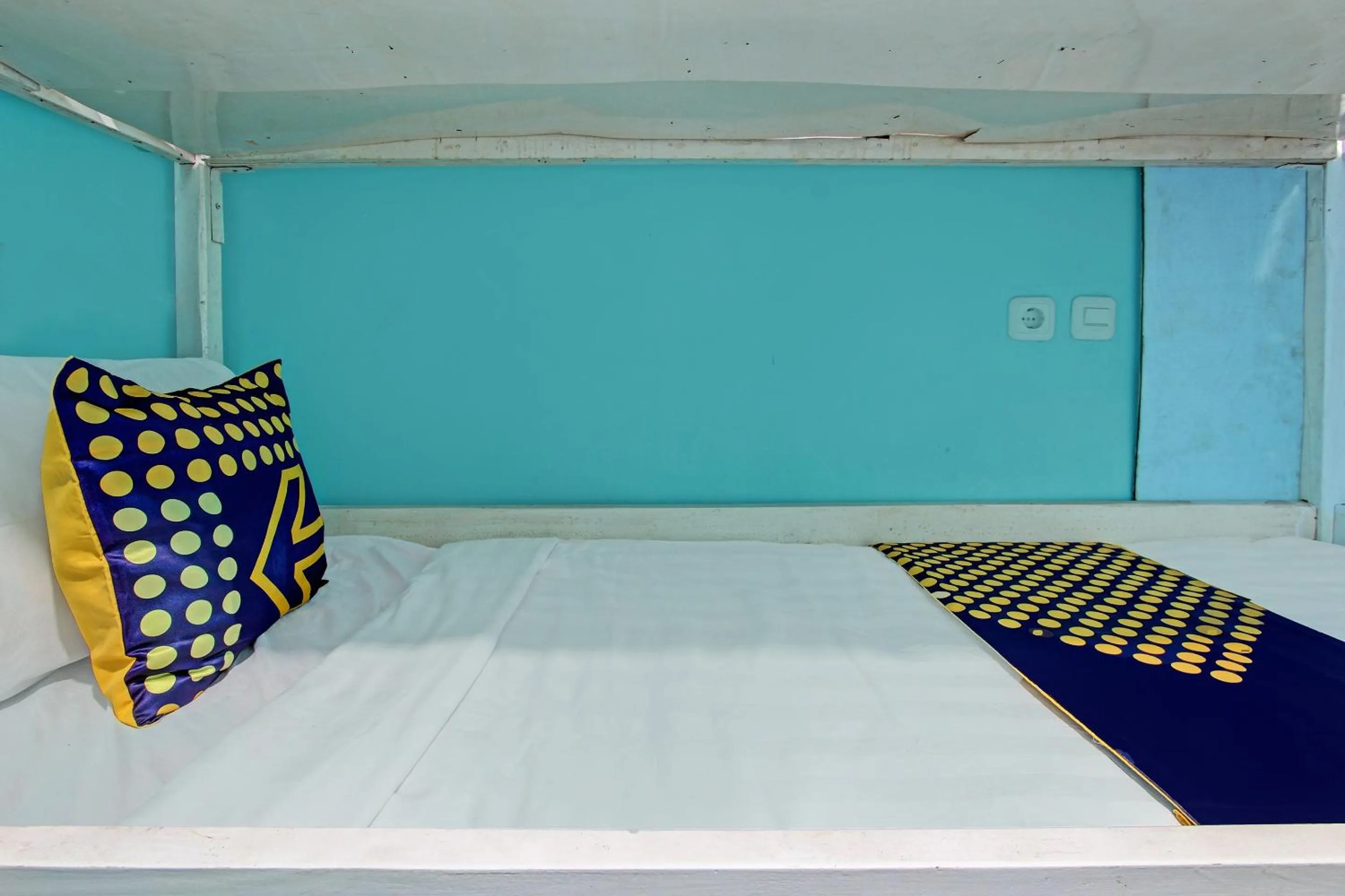 Bedroom, Bed in Hotel O Lobak Hostel CapsuleNearAyam Goreng Terowongan