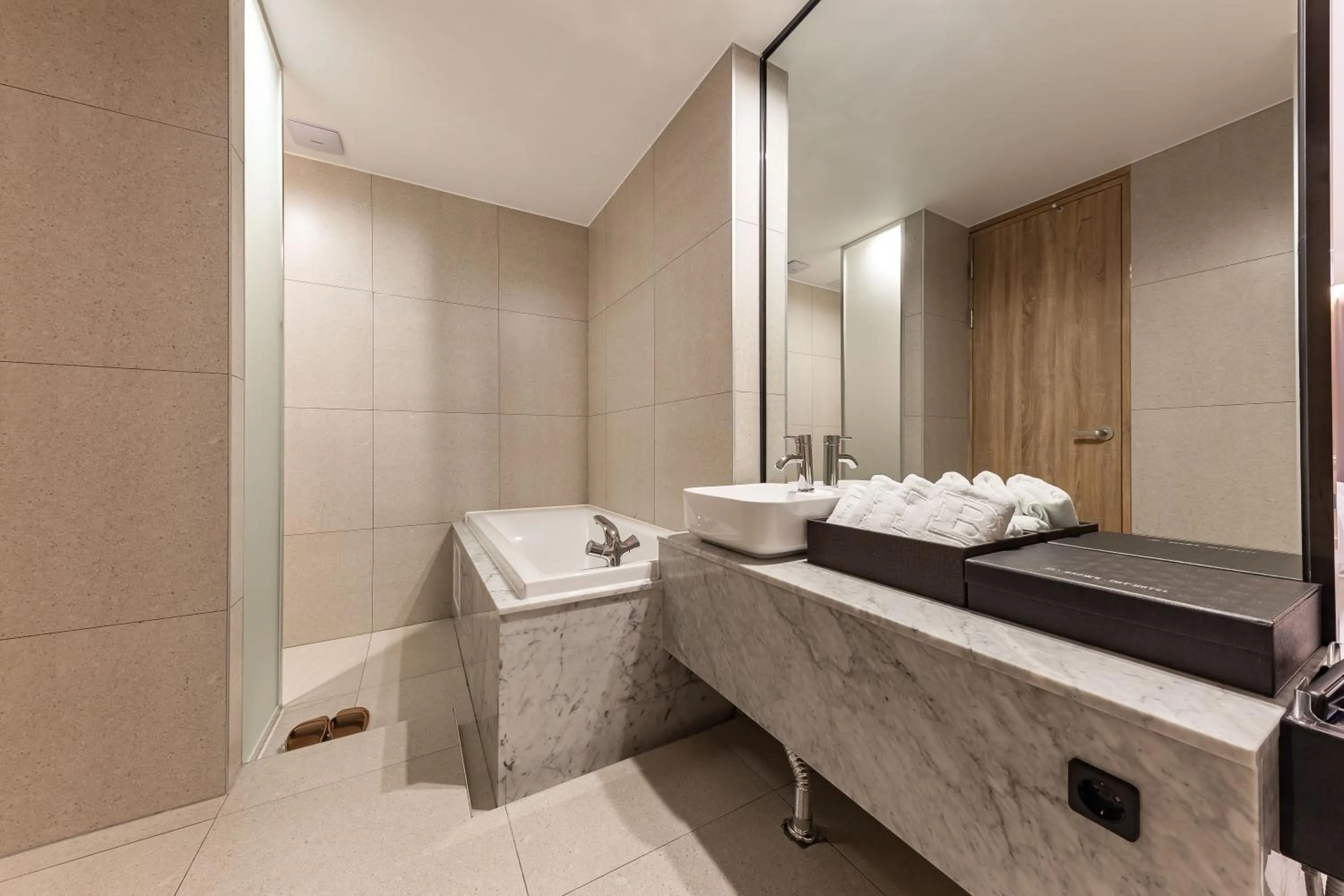 Brown Dot Hotel Seosan