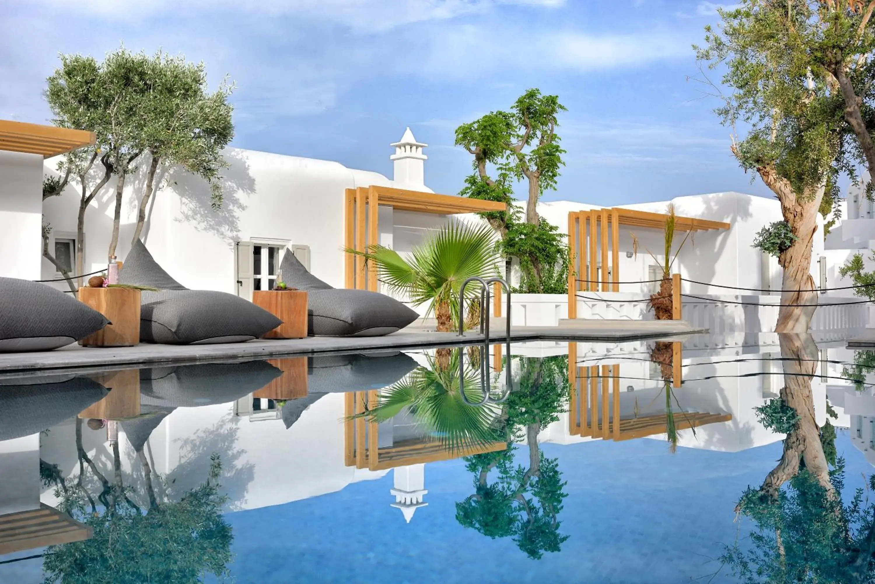 Swimming pool in Petinos Hotel Swimming pool in Petinos Hotel