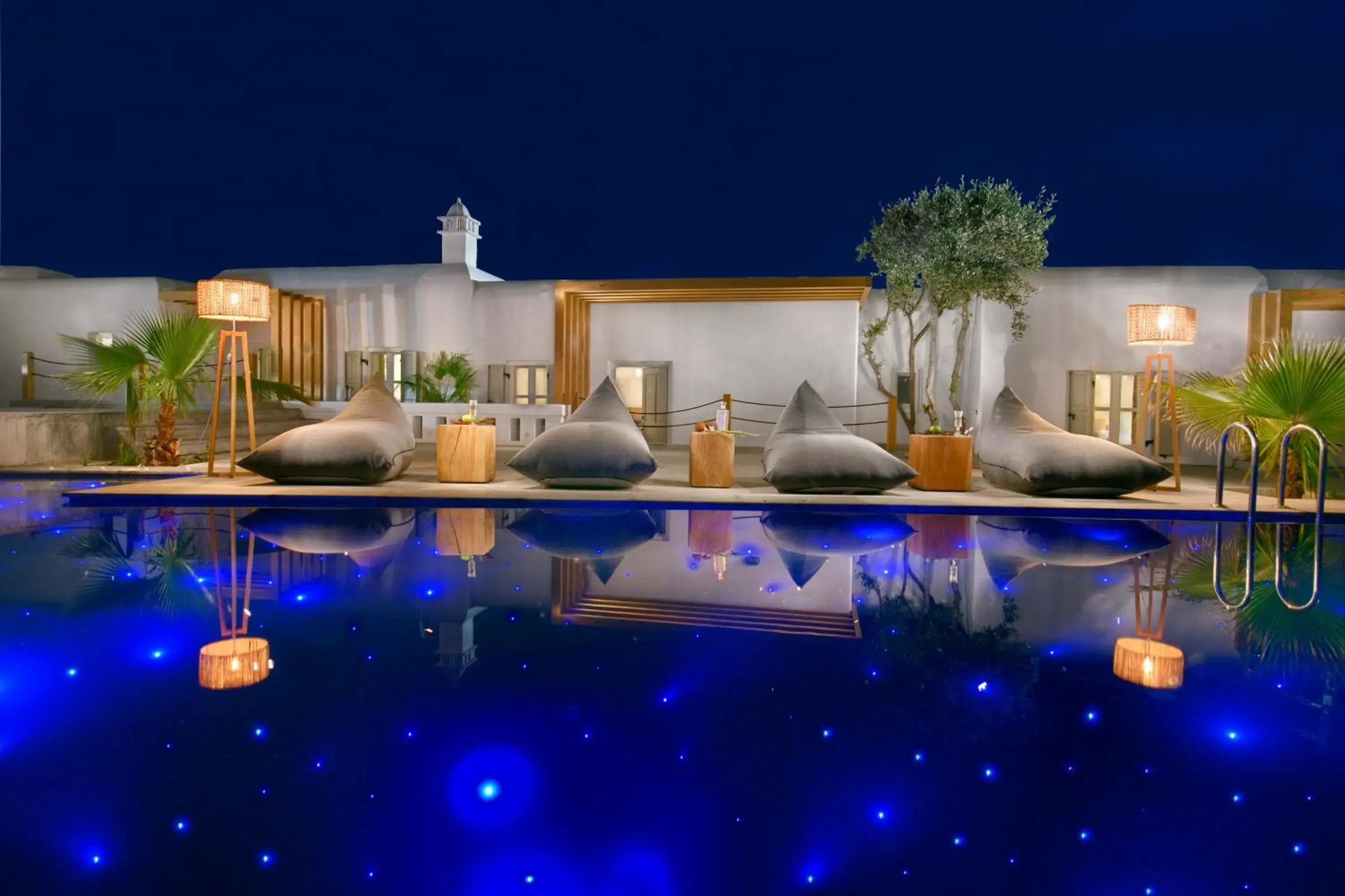 Swimming pool in Petinos Hotel Swimming pool in Petinos Hotel