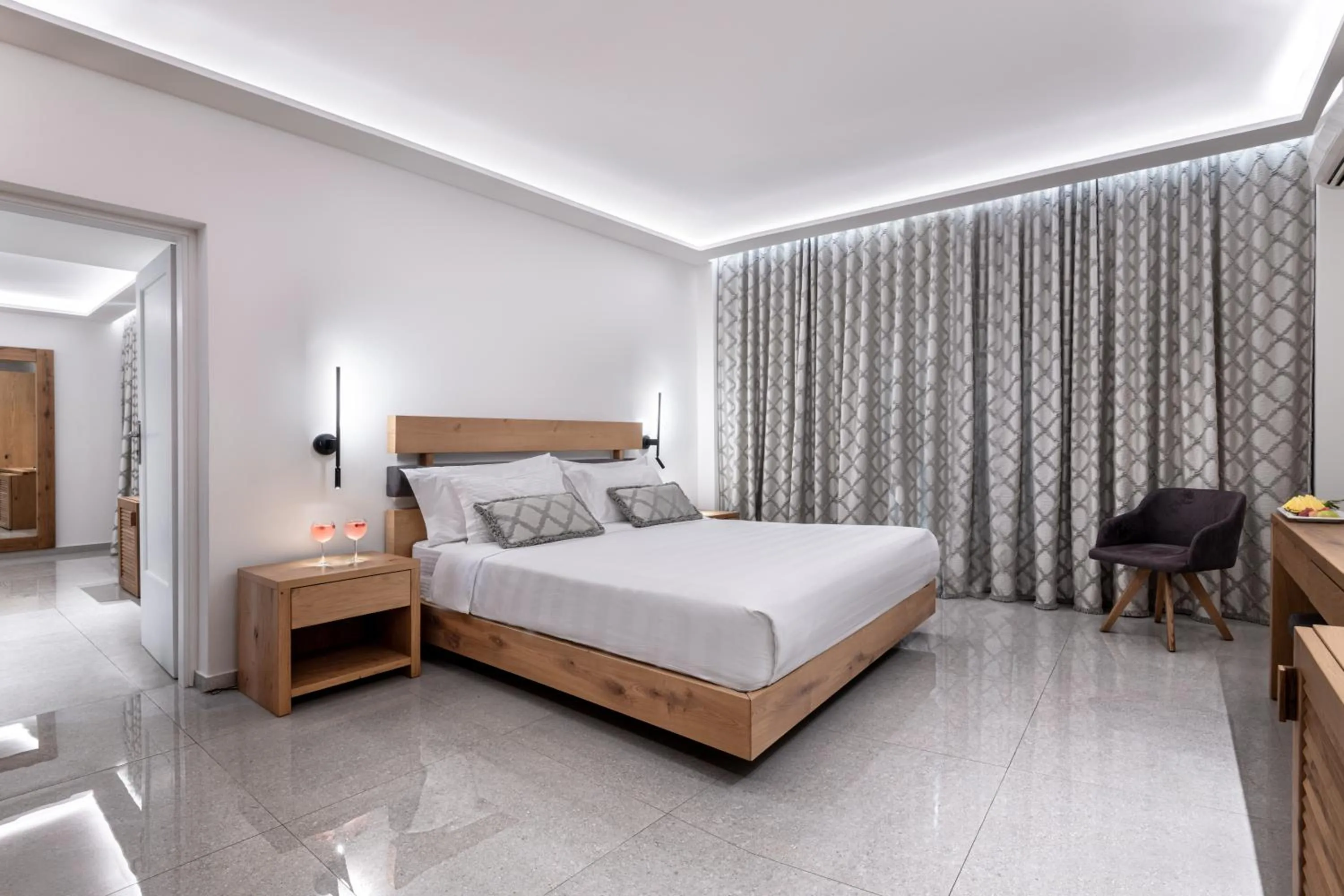 Bed in Petinos Hotel