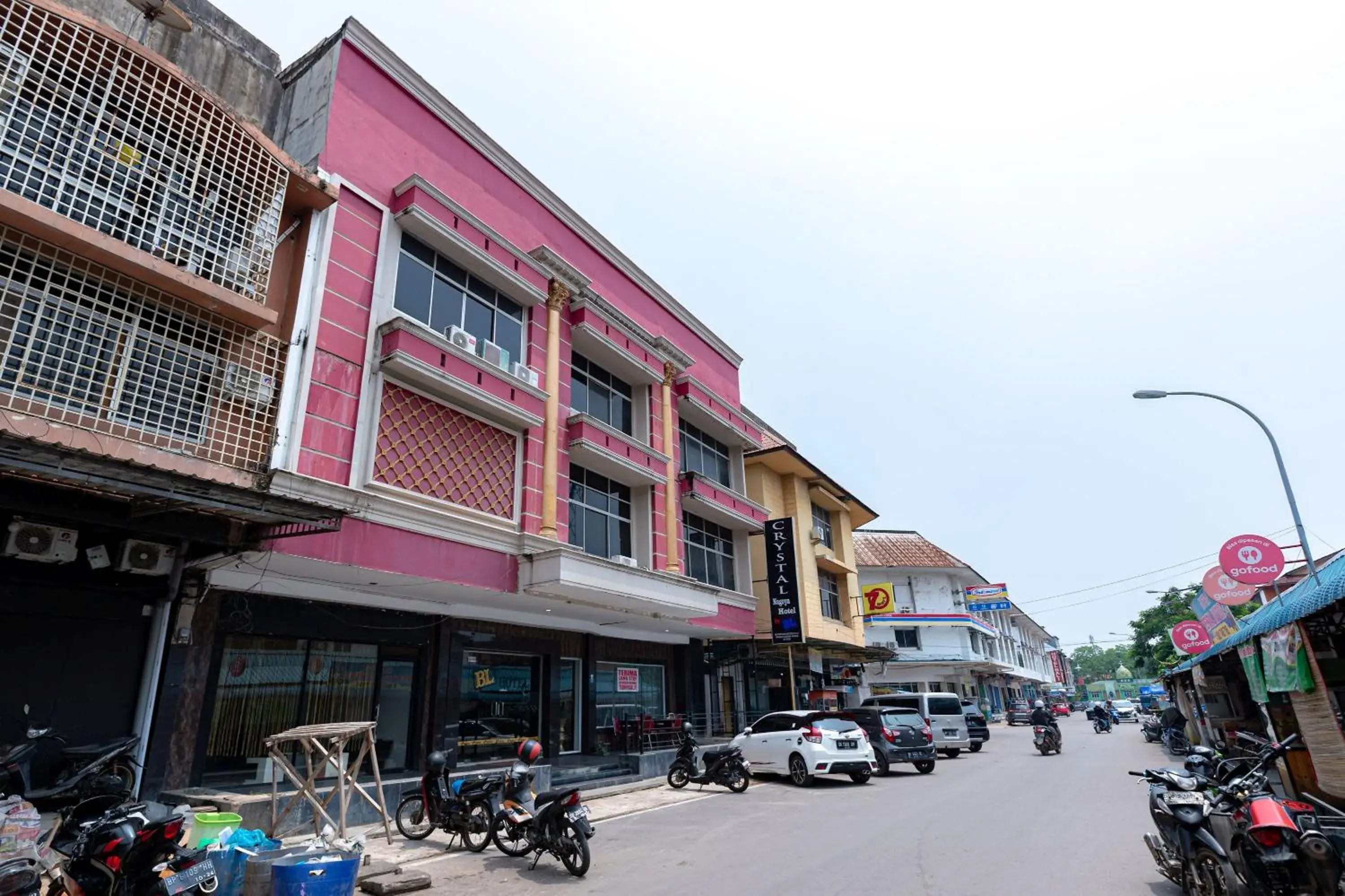 Property building in Urbanview Hotel Crystal Nagoya Batam by RedDoorz Property building in Urbanview Hotel Crystal Nagoya Batam by RedDoorz