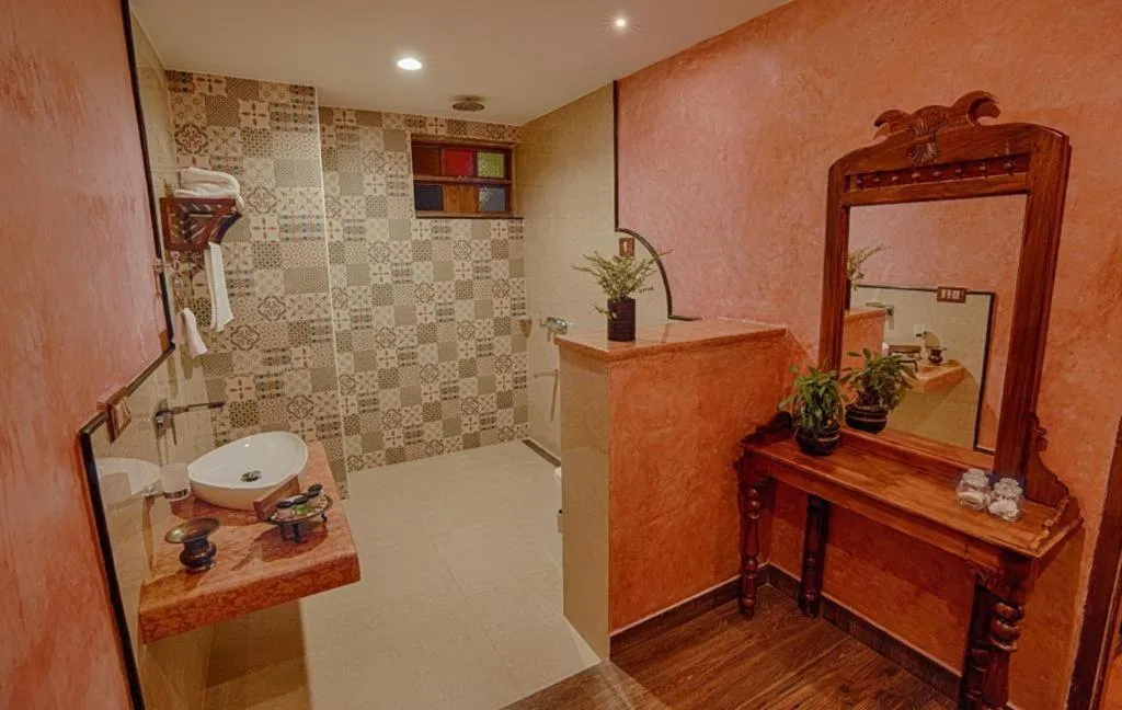 Shower in Marari Beach Bungalow Resort Alleppey