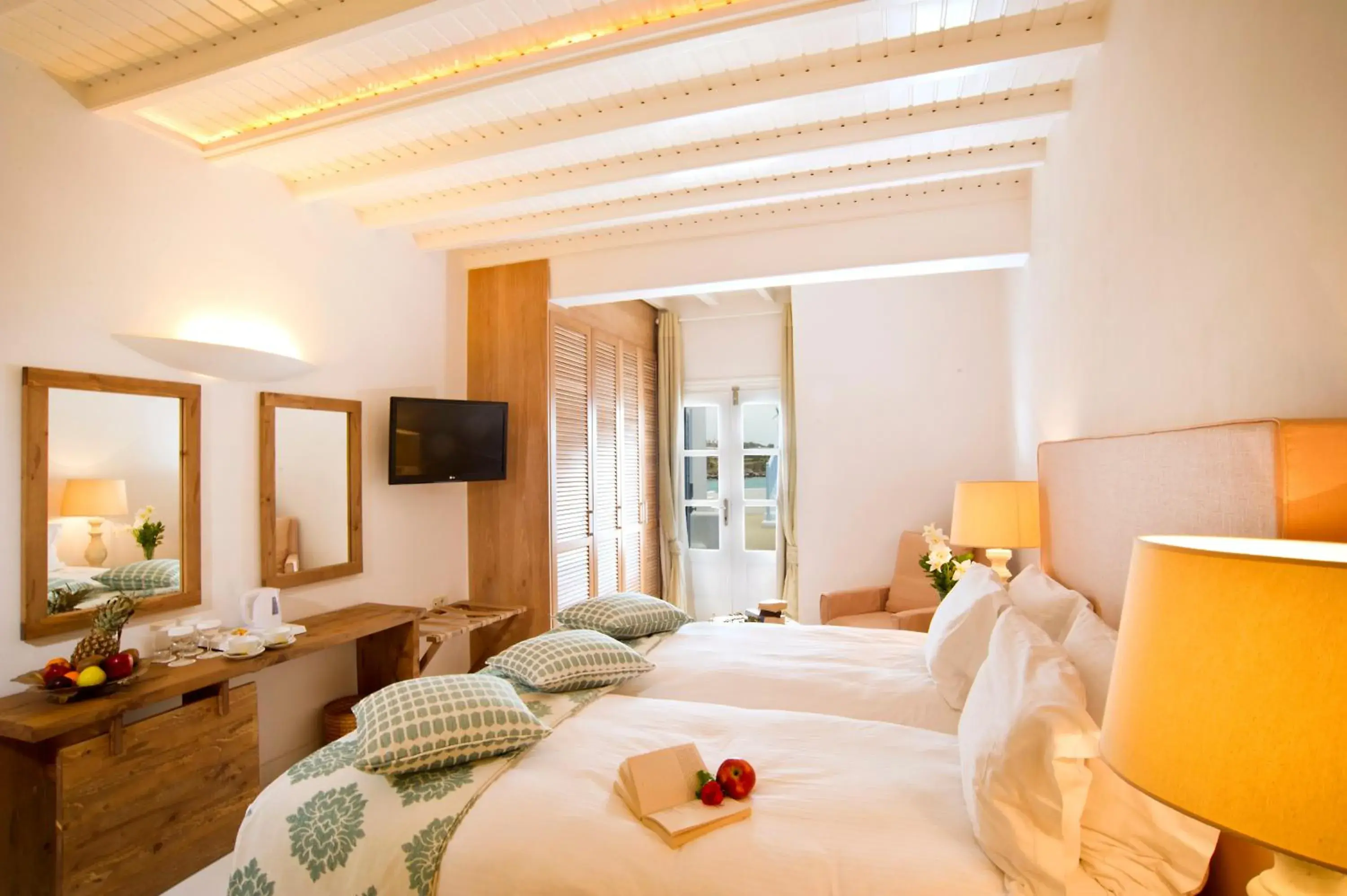 Photo of the whole room, Bed in Petinos Beach Hotel Photo of the whole room, Bed in Petinos Beach Hotel